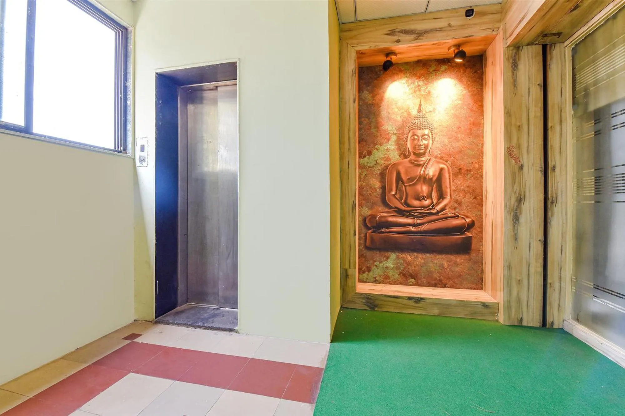 Lobby or reception in FabHotel Max Inn - Inside Himalaya Square