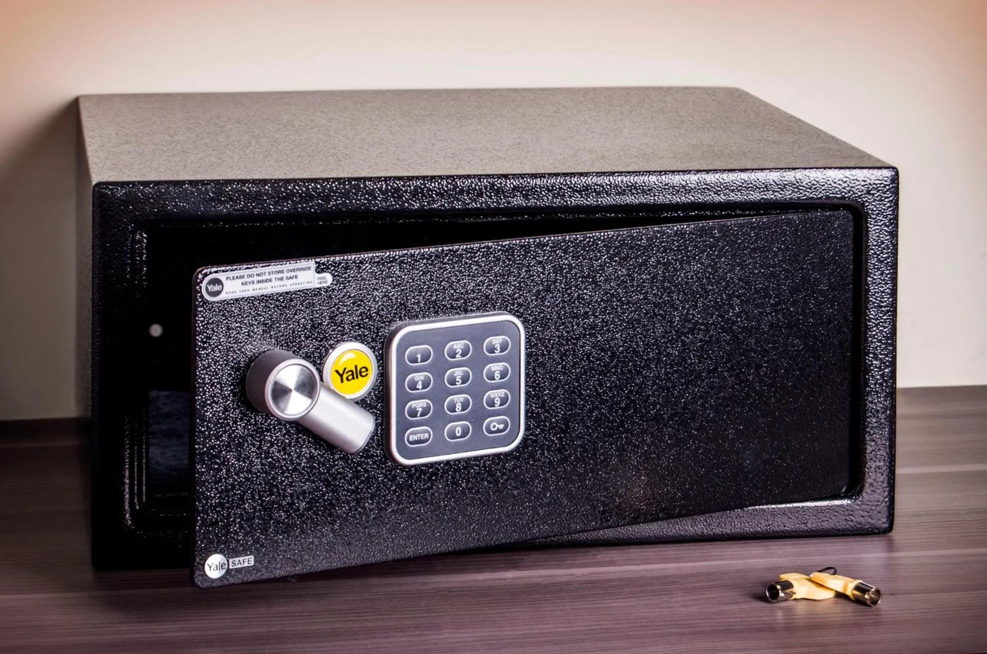 safe in Hotel D'Carlo Class