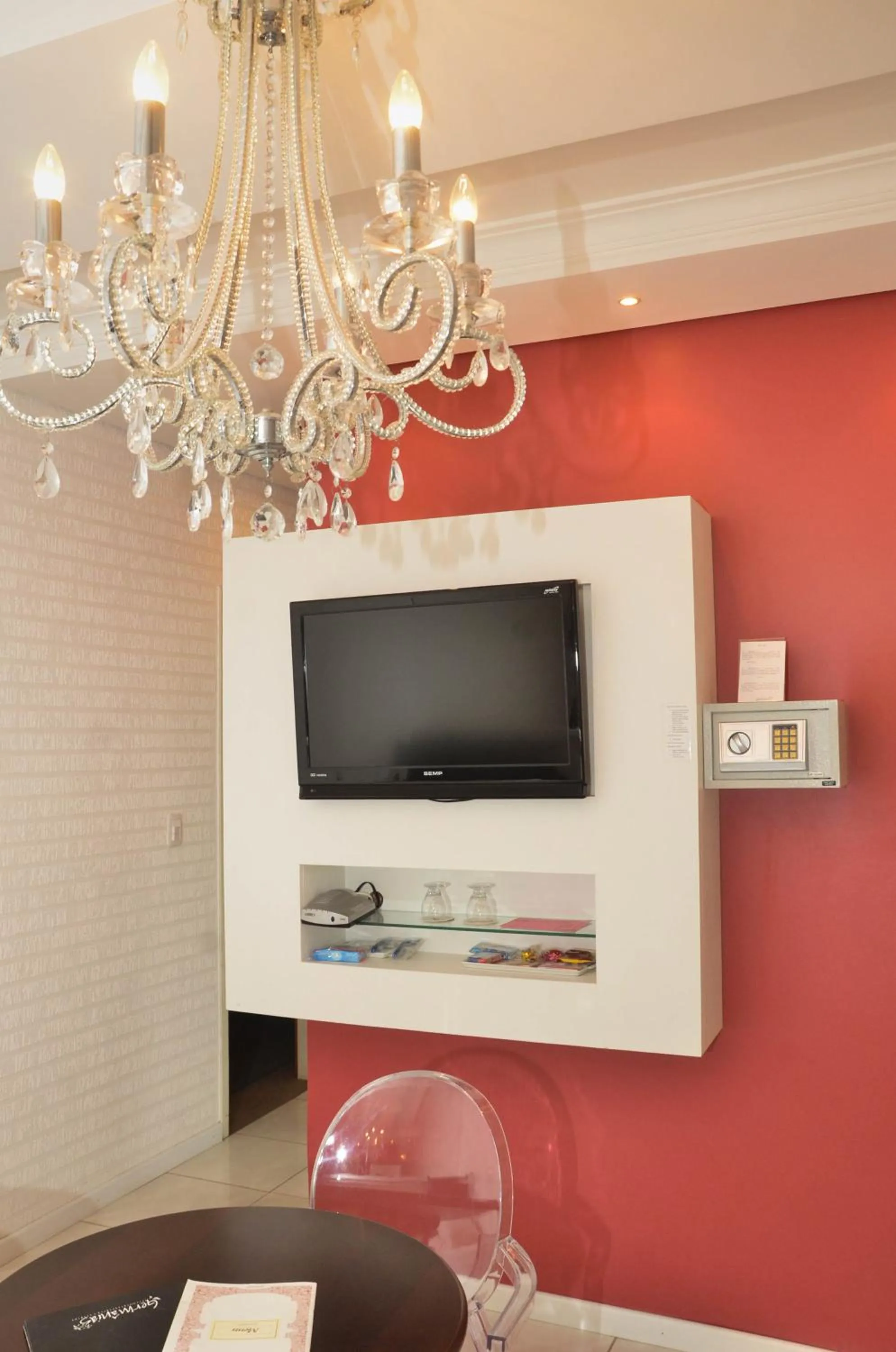 Bedroom in Germanias Blumen Hotel