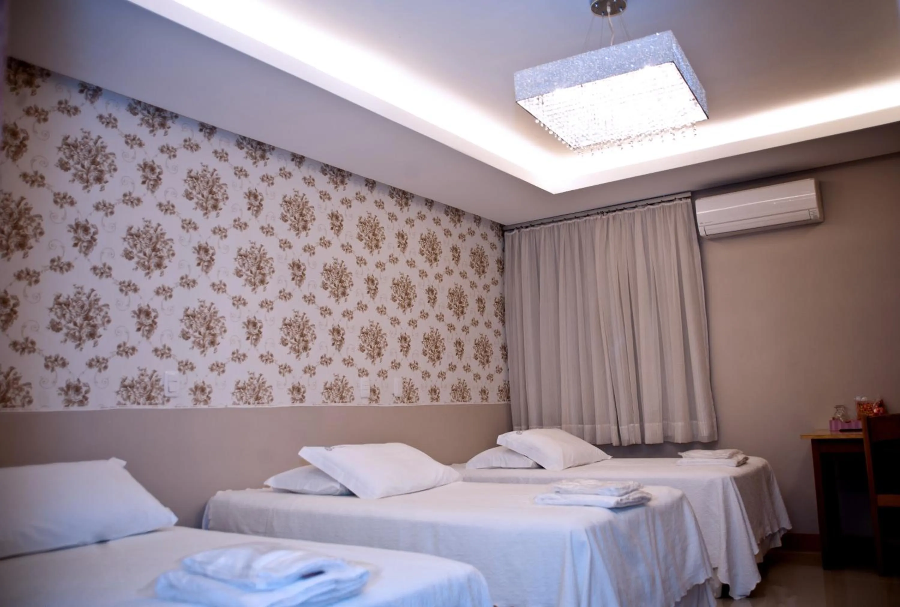 Bedroom, Bed in Germanias Blumen Hotel