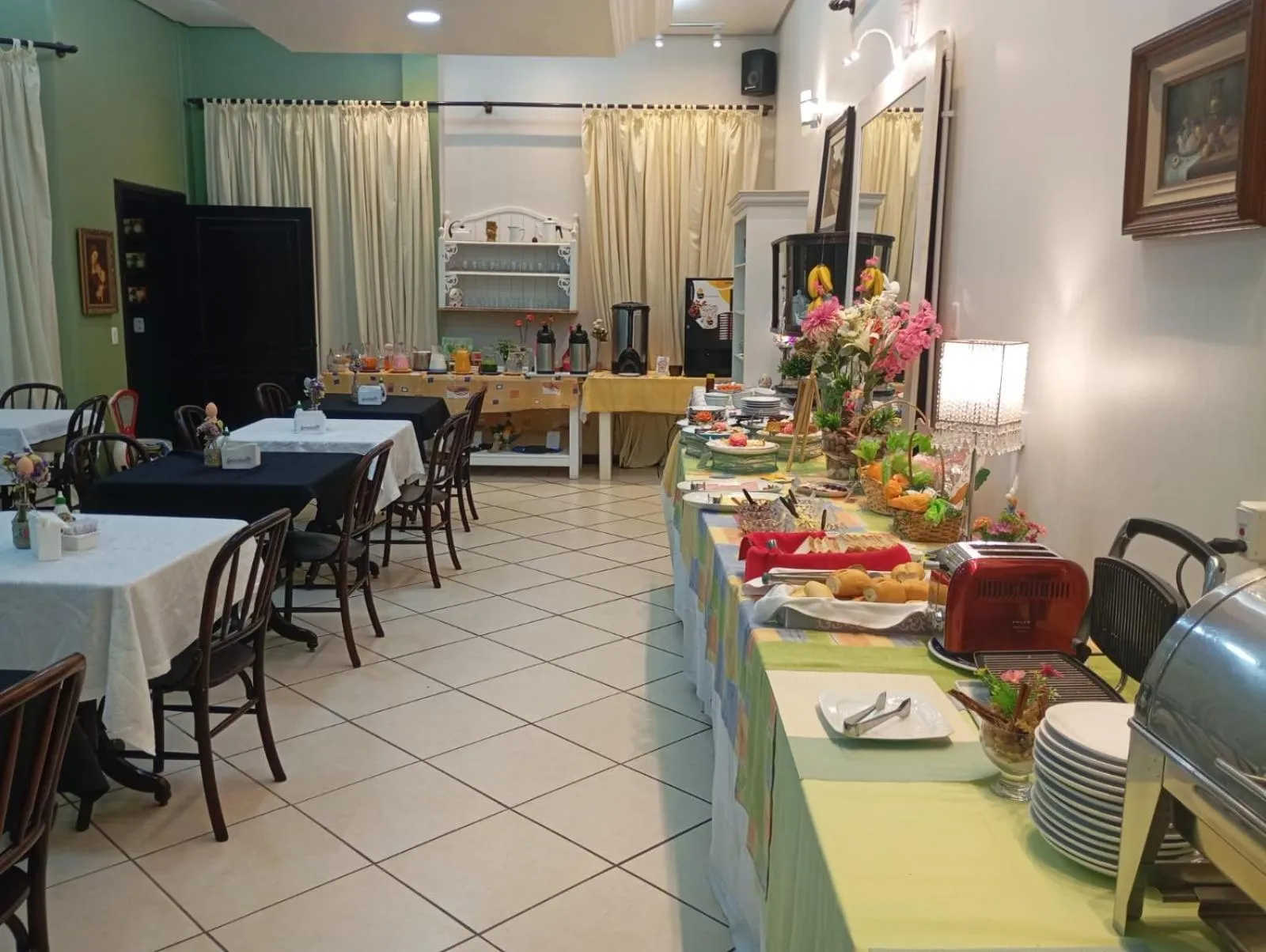 Breakfast in Germanias Blumen Hotel