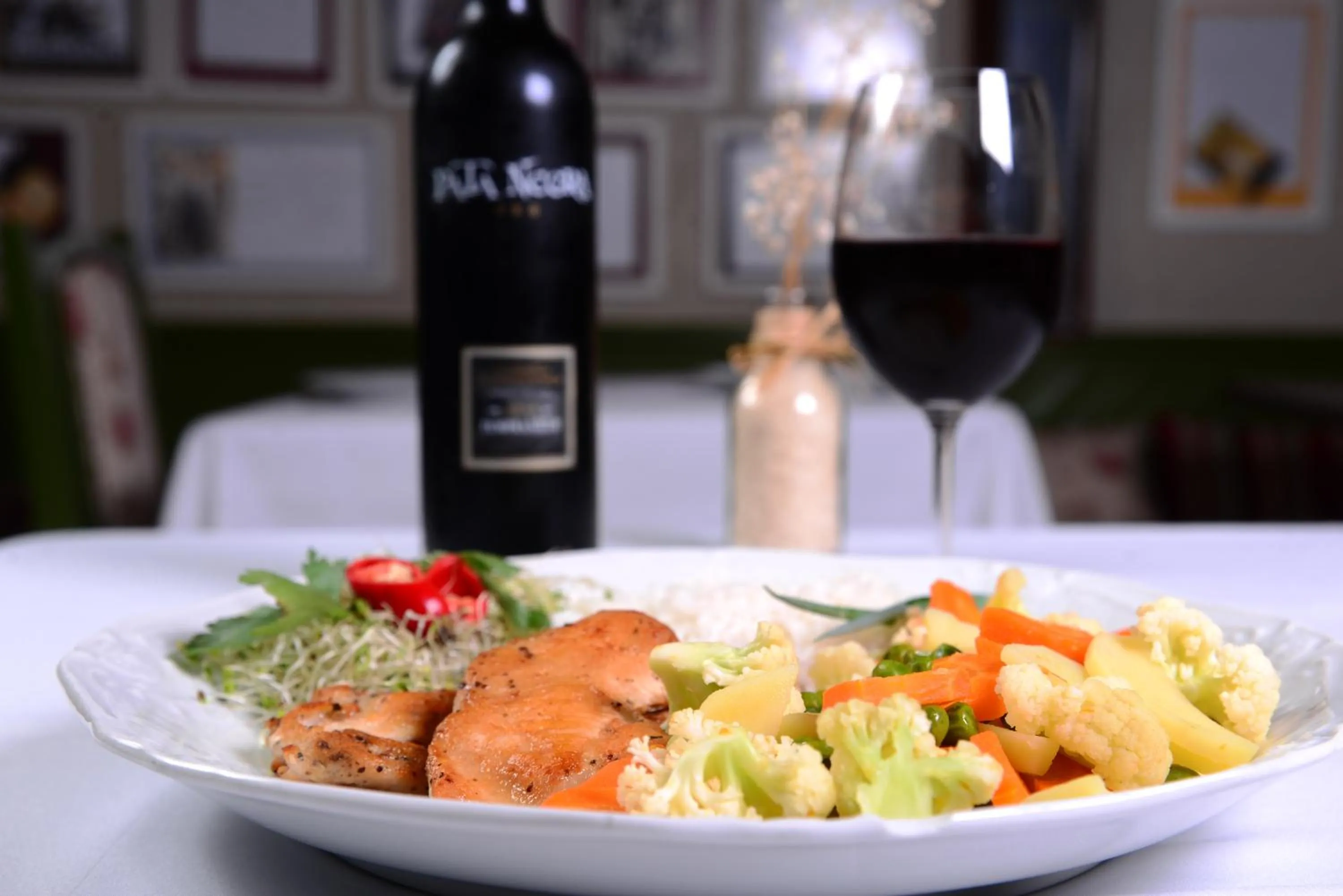 Dinner in Germanias Blumen Hotel