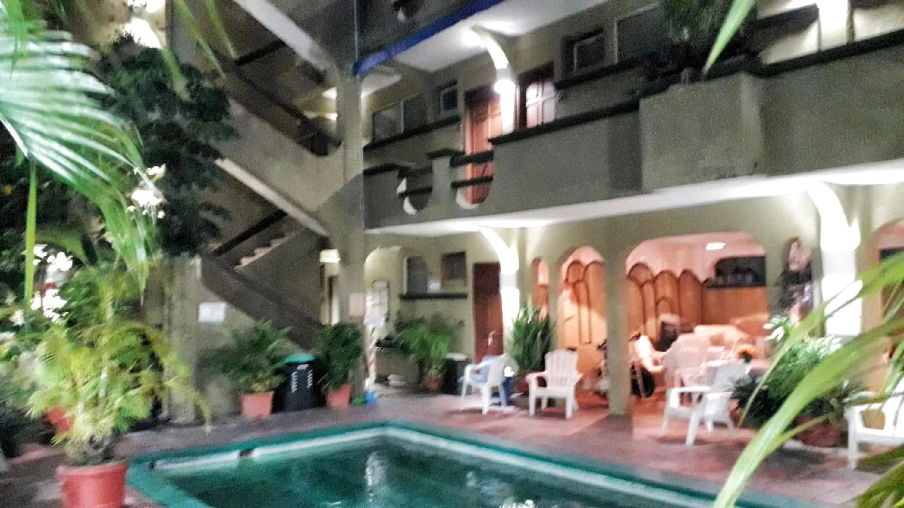 Seating area in Solimar Inn Suites