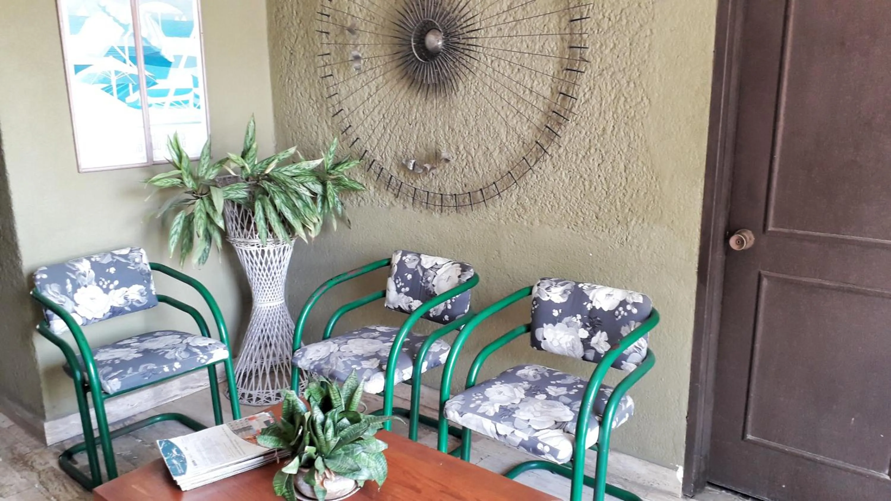 Lobby or reception in Solimar Inn Suites