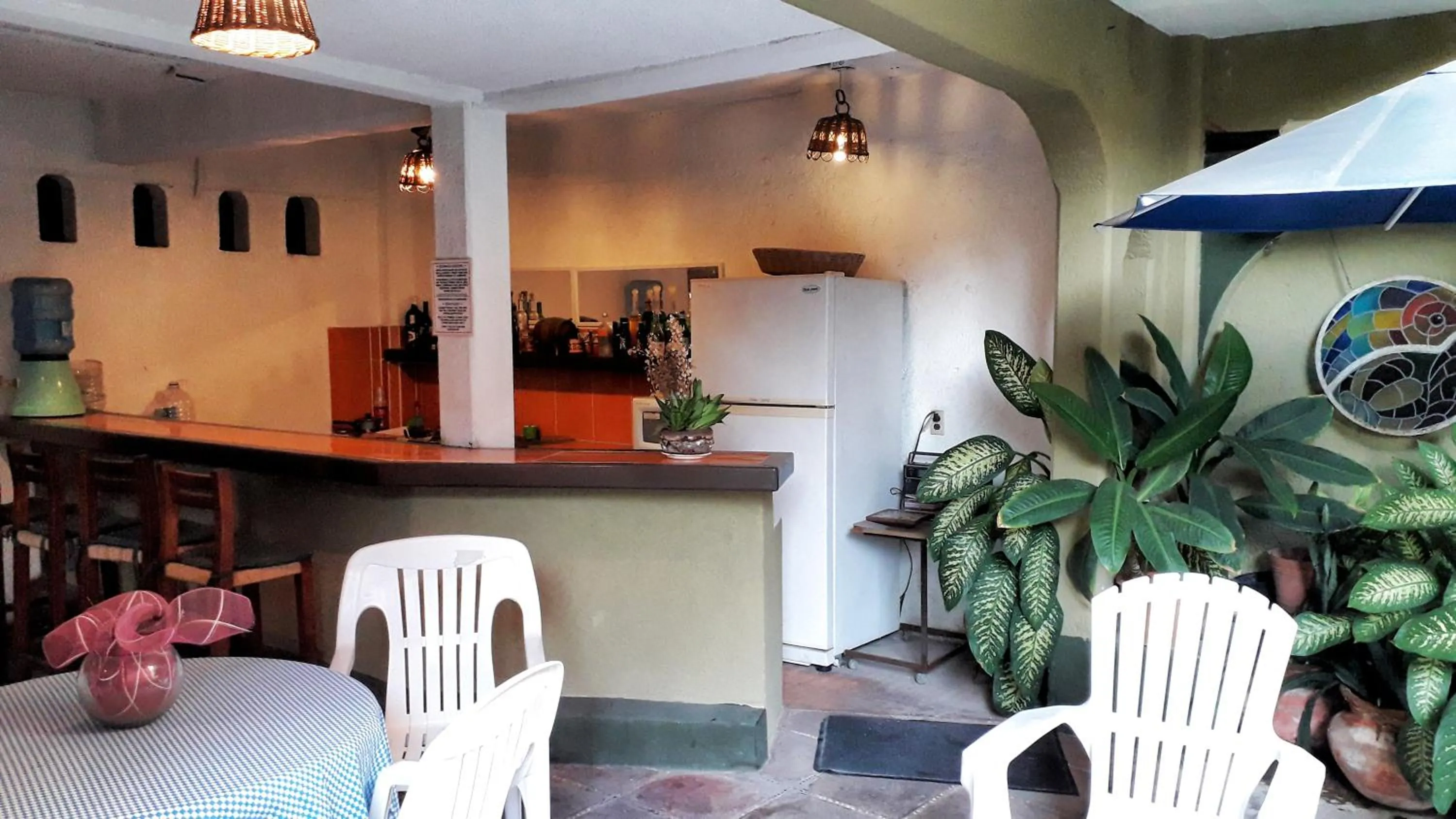 Seating area in Solimar Inn Suites