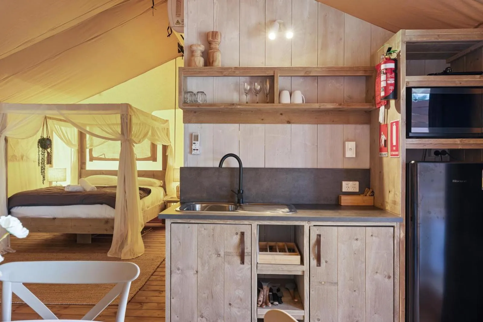 kitchen, Bed in BIG4 Ingenia Holidays Inverloch