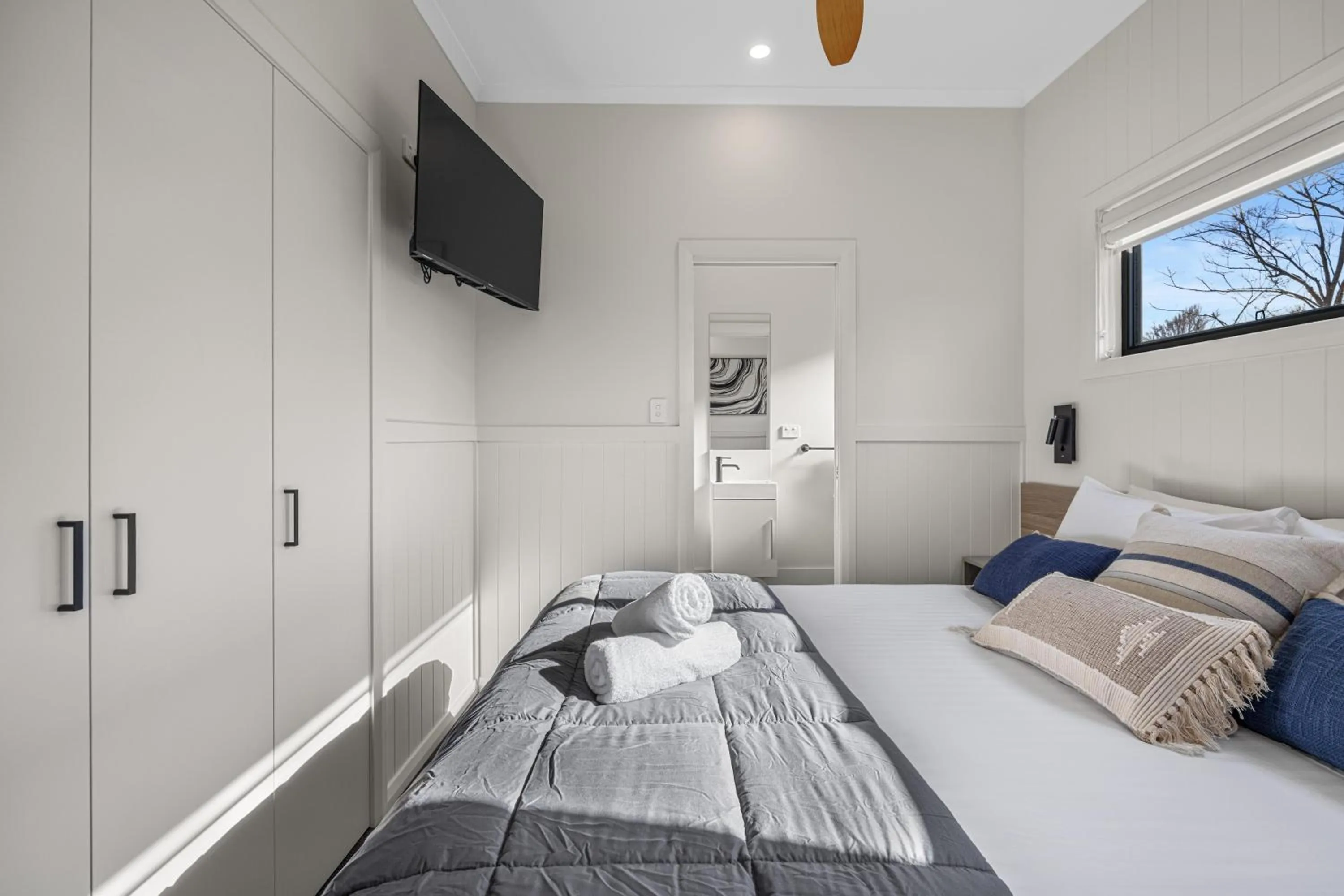 Bedroom, Bed in BIG4 Ingenia Holidays Inverloch