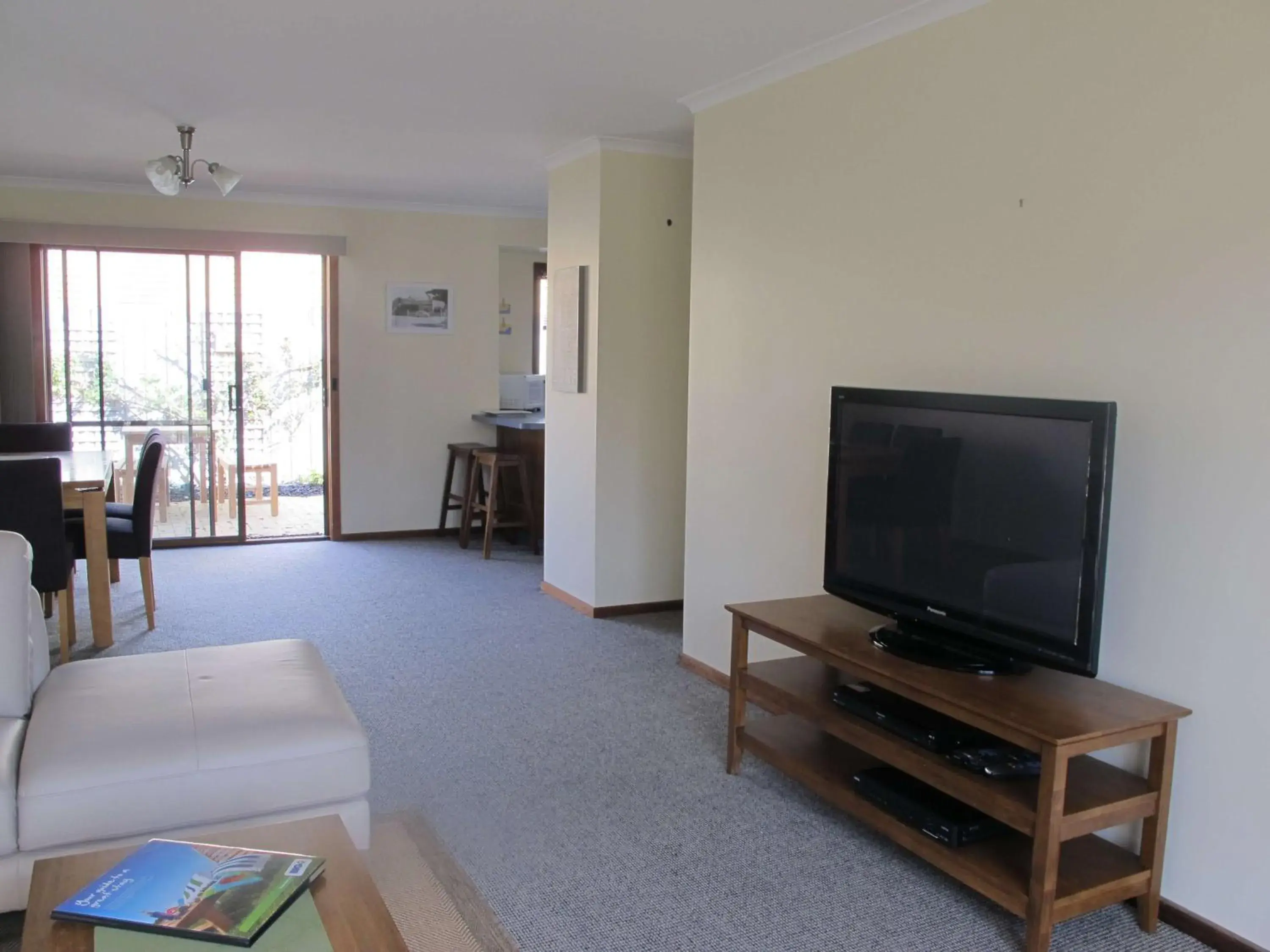 Living room in BIG4 Ingenia Holidays Inverloch Living room in BIG4 Ingenia Holidays Inverloch
