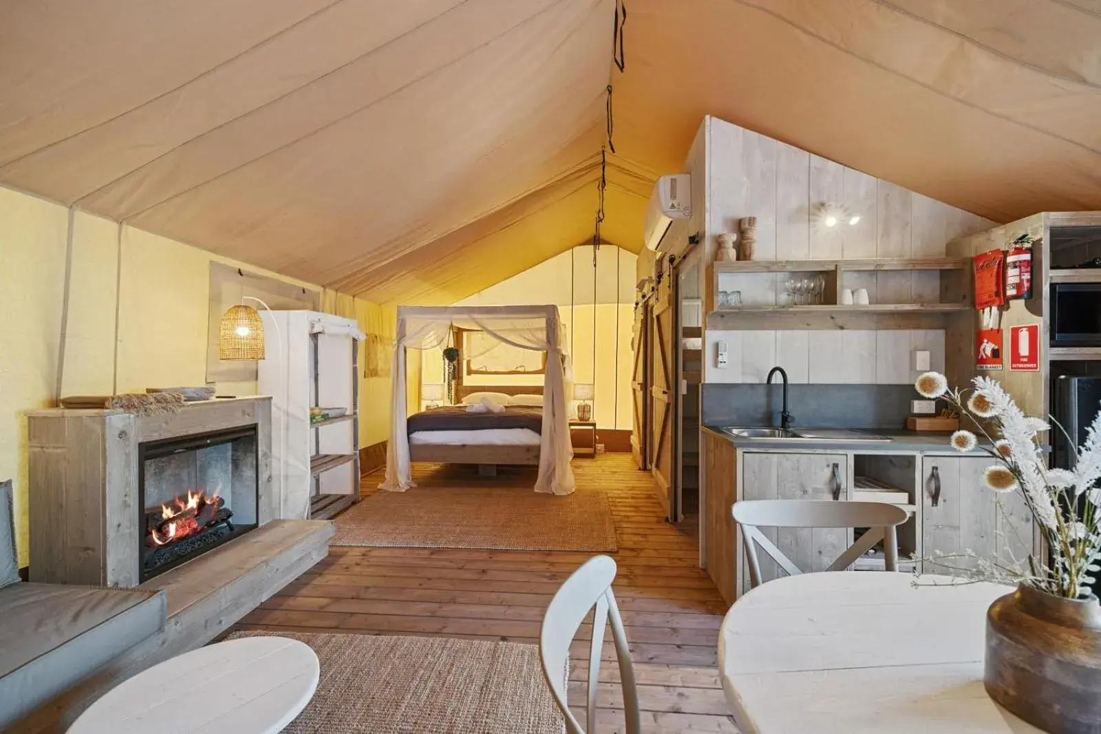 Lounge or bar, Bed in BIG4 Ingenia Holidays Inverloch Lounge or bar, Bed in BIG4 Ingenia Holidays Inverloch