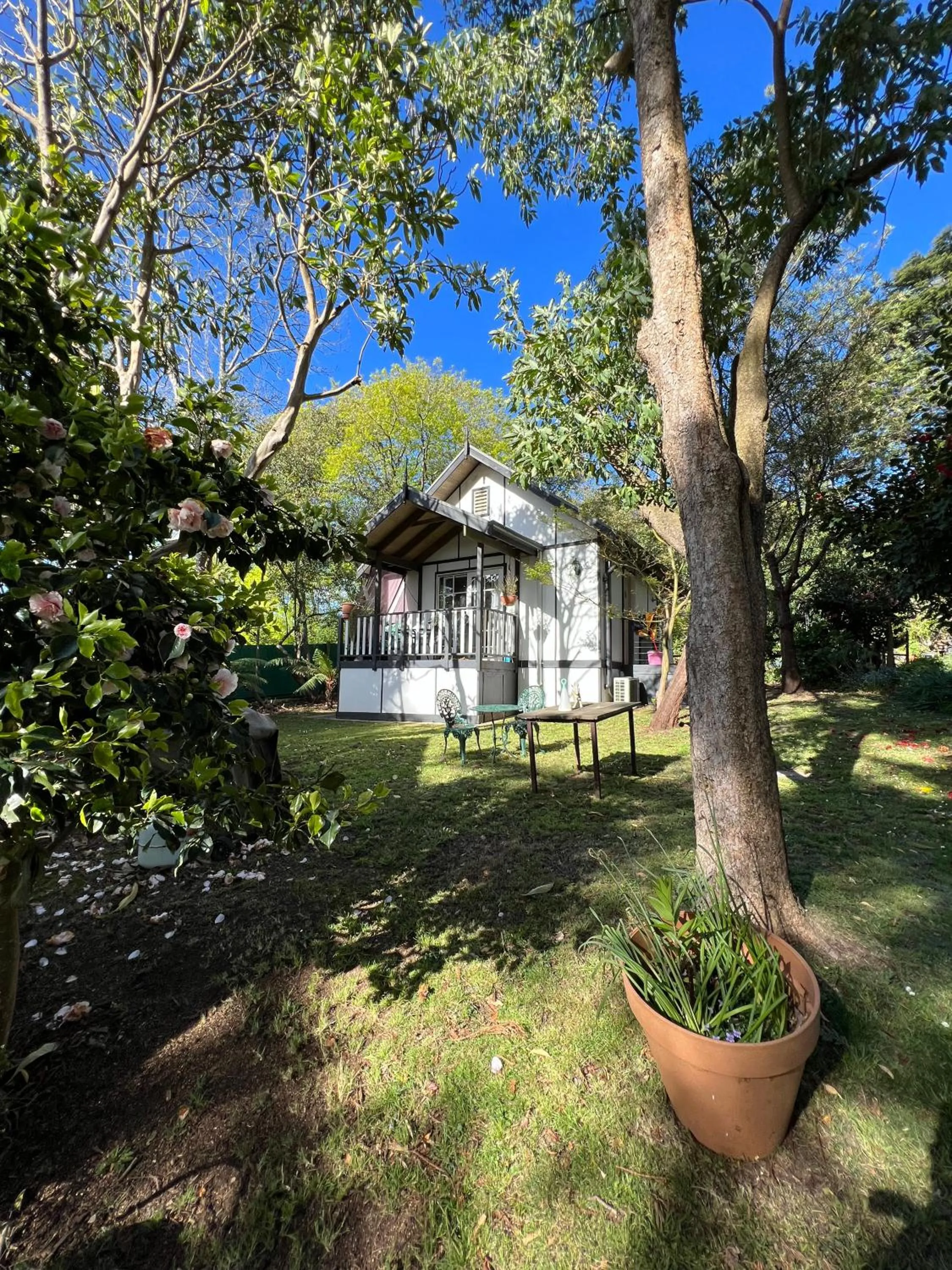 Property building in Olinda Country Cottages