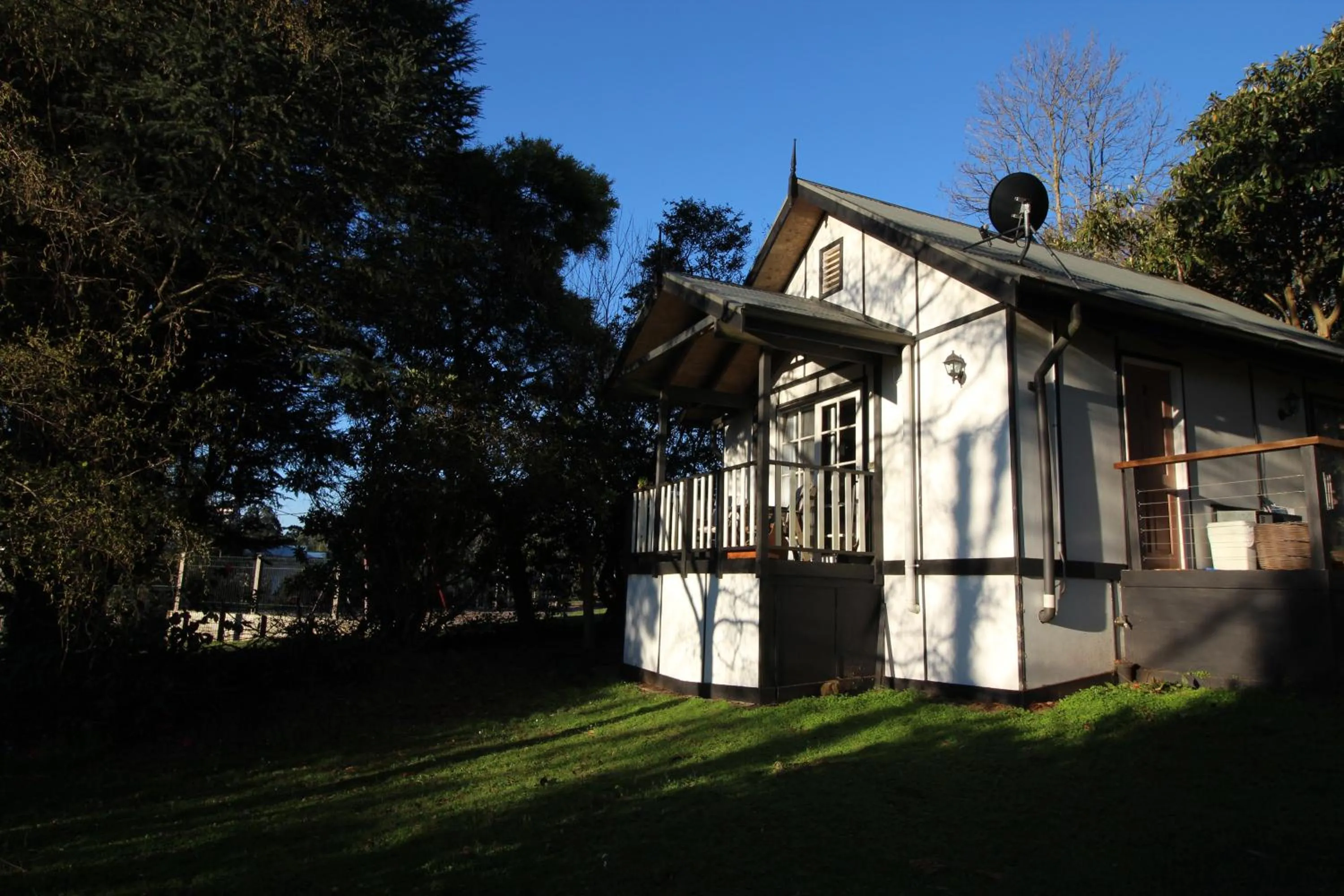 Property building in Olinda Country Cottages