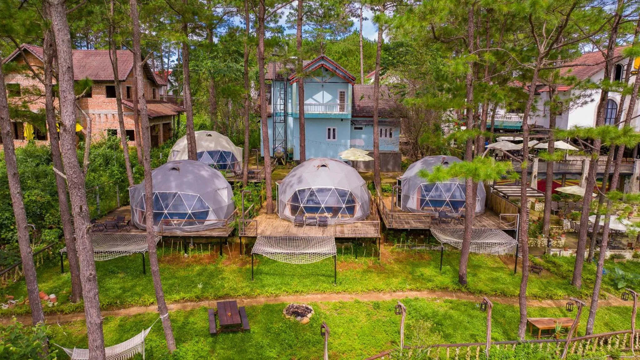 Garden view in De Vivre Homestay Măng Đen