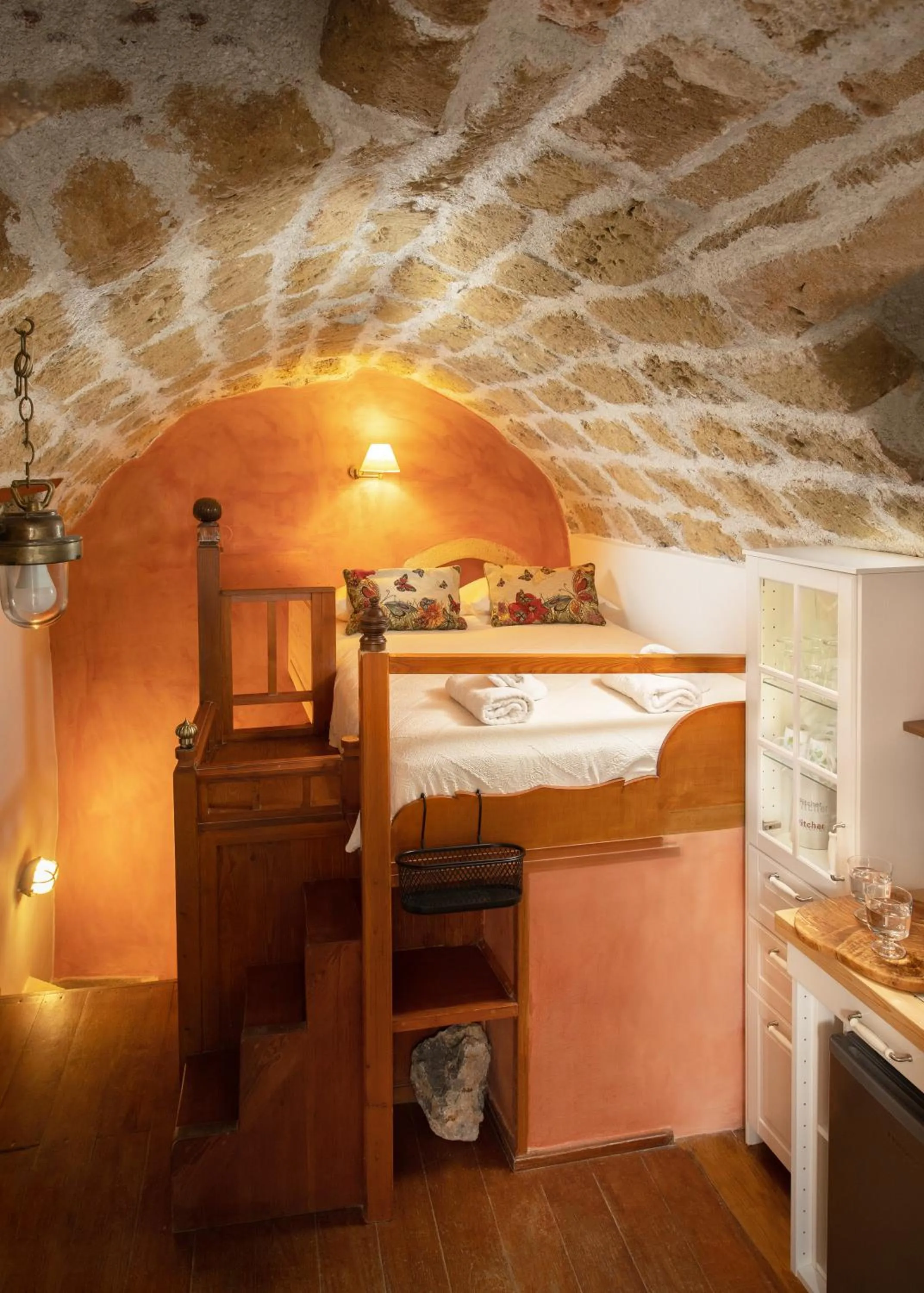 bunk bed, Bed in Dorovinis Monemvasia Castlehouses