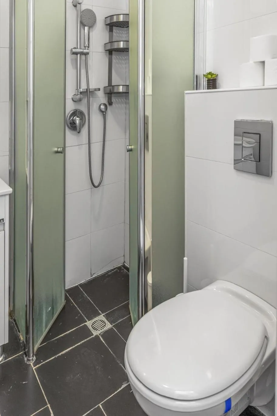 IB Properties Suites