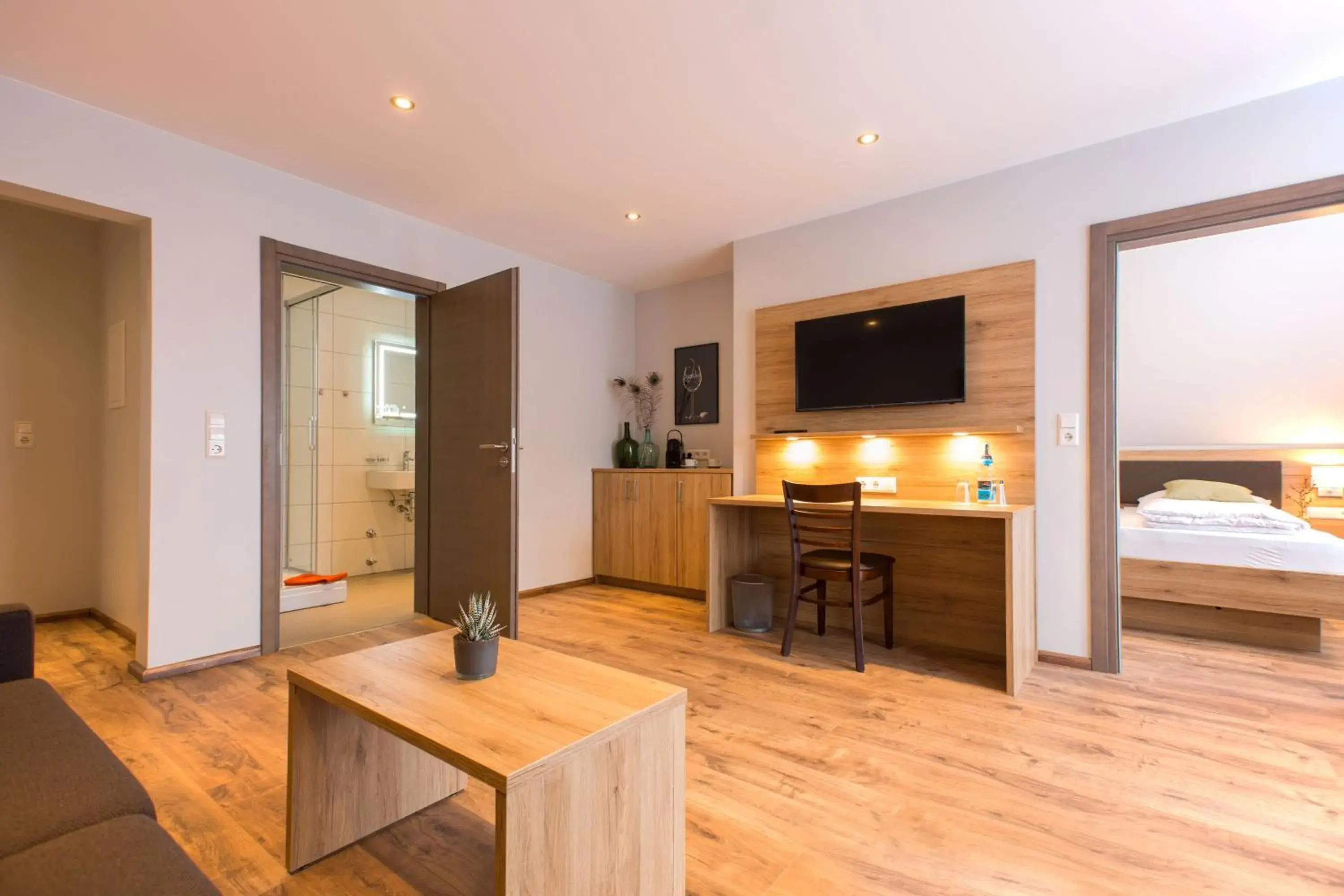 Quadruple Room with Shower in Appartements 'In Vino Veritas' Quadruple Room with Shower in Appartements 'In Vino Veritas'