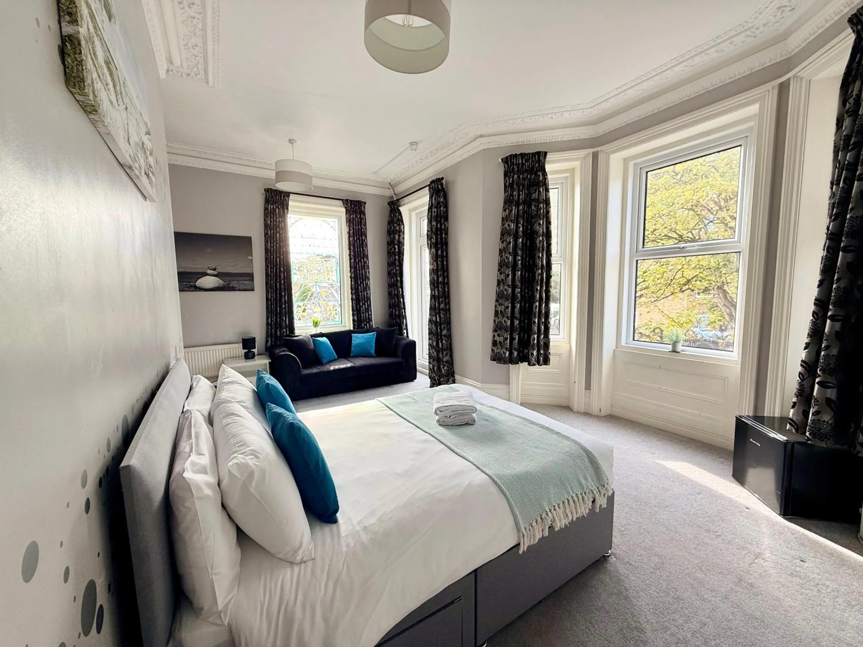 Bedroom, Bed in The Hedley Townhouse