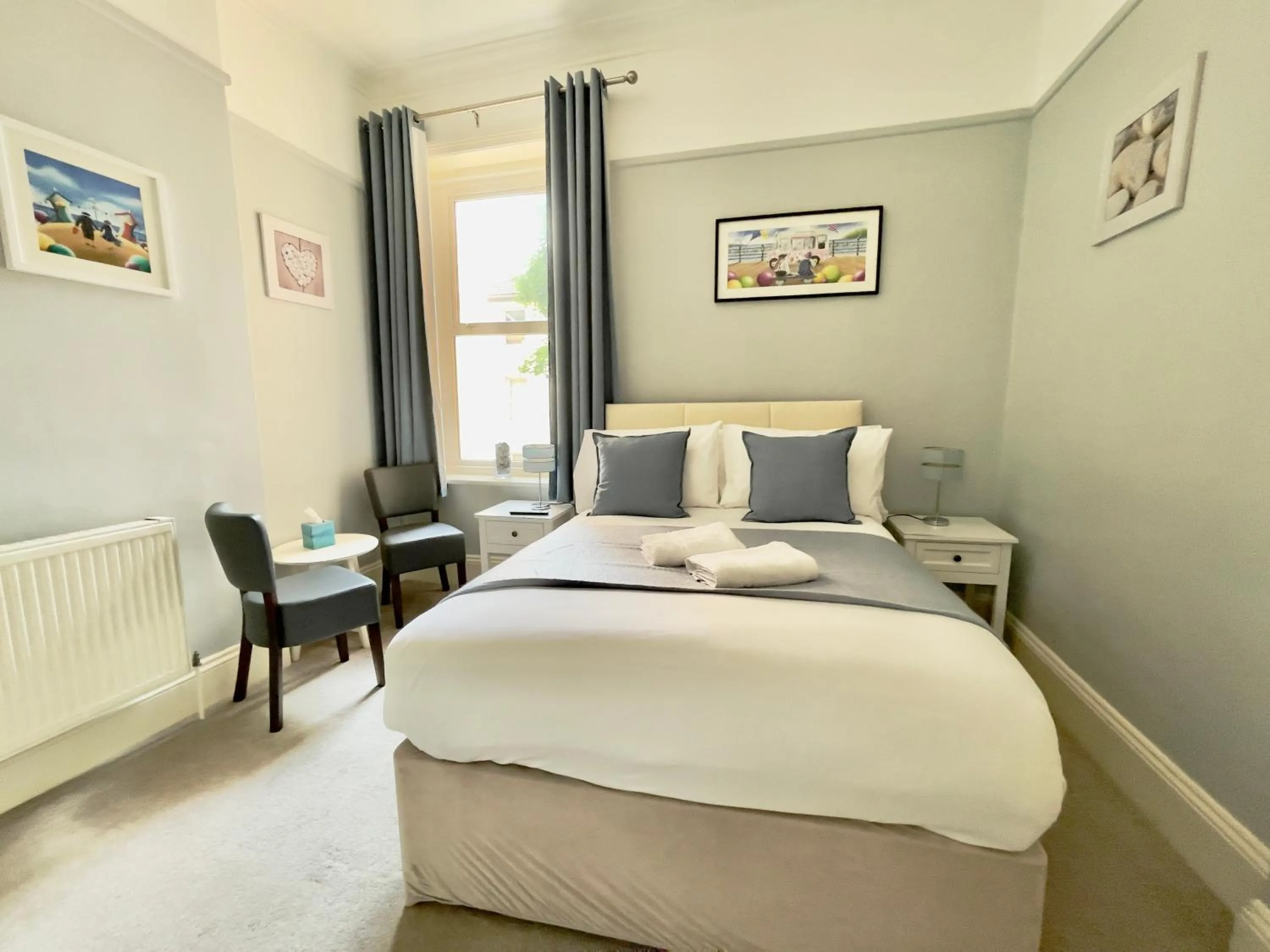 Bedroom, Bed in The Hedley Townhouse