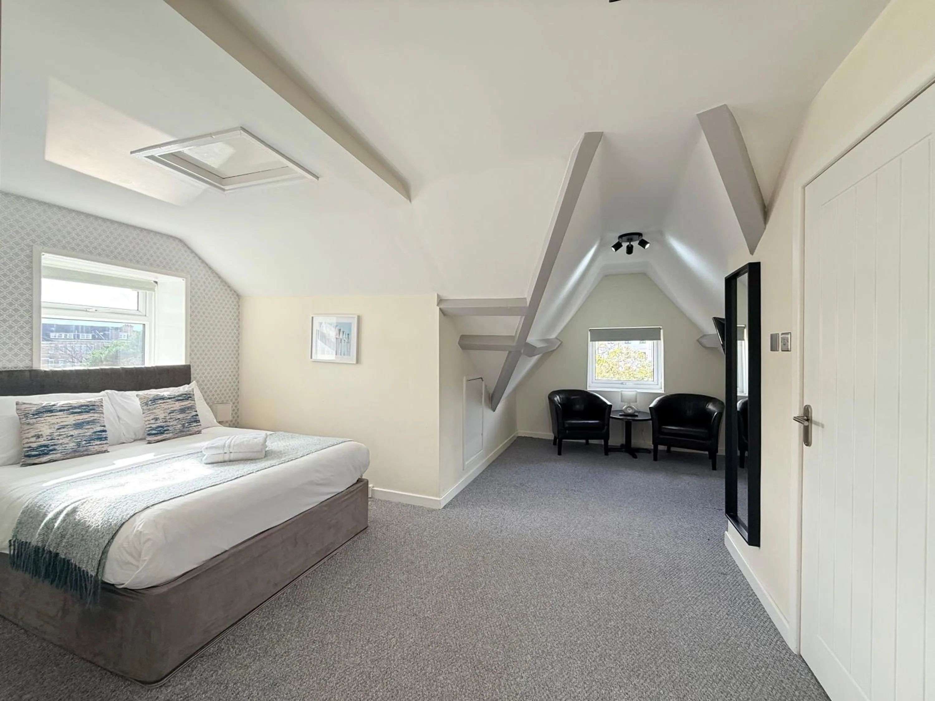 Bedroom, Bed in The Hedley Townhouse