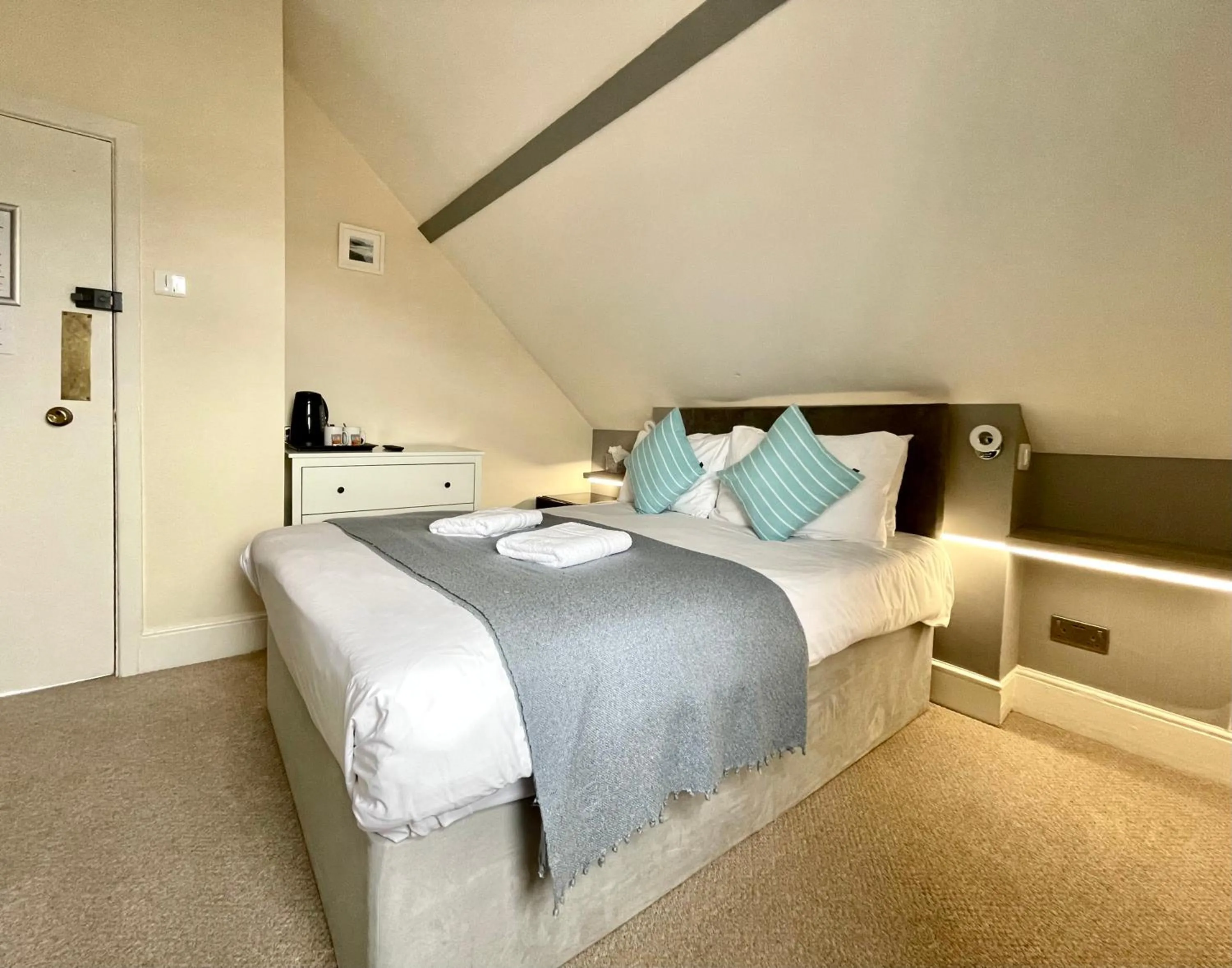 Bedroom, Bed in The Hedley Townhouse