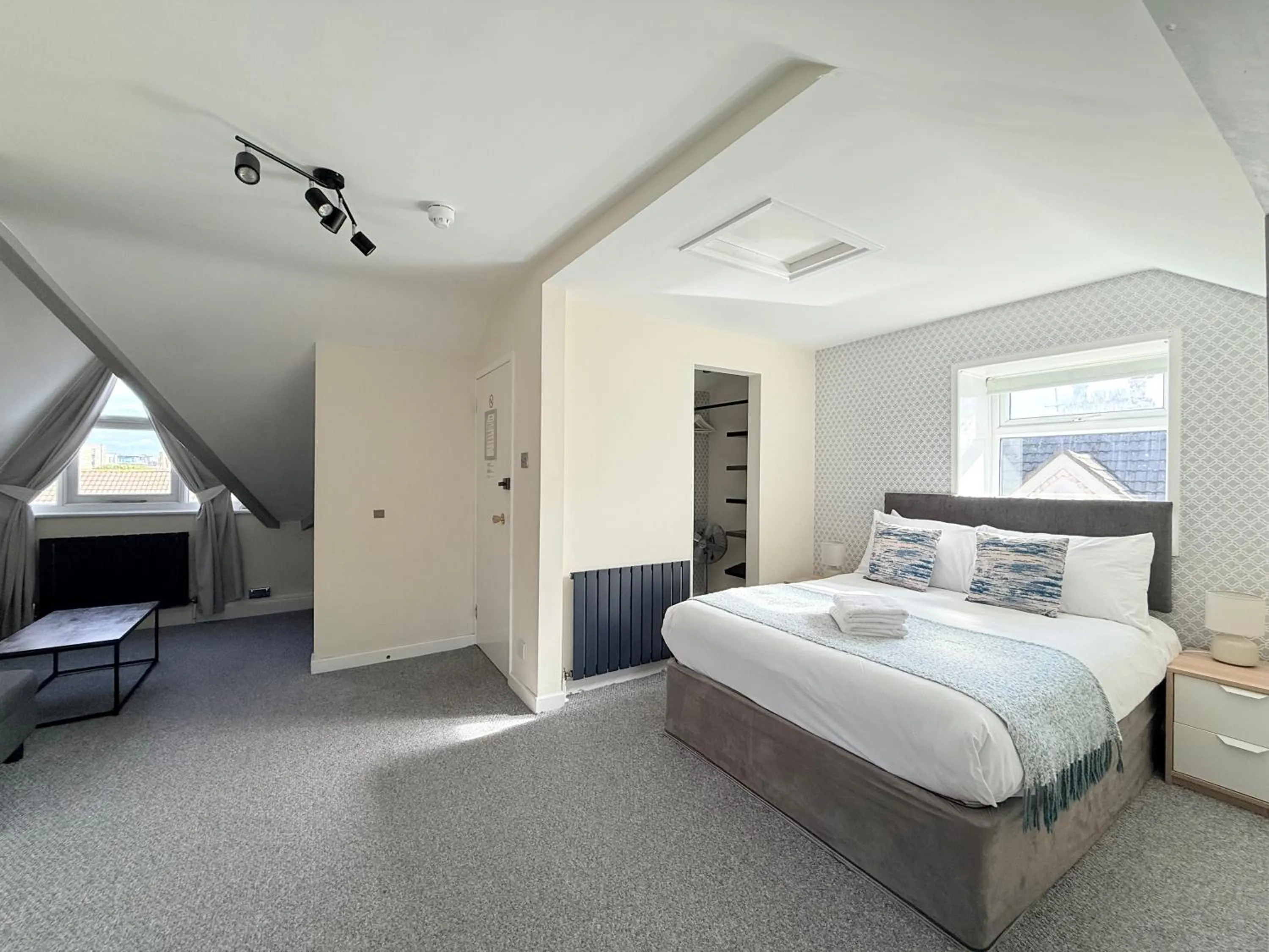 Bedroom, Bed in The Hedley Townhouse