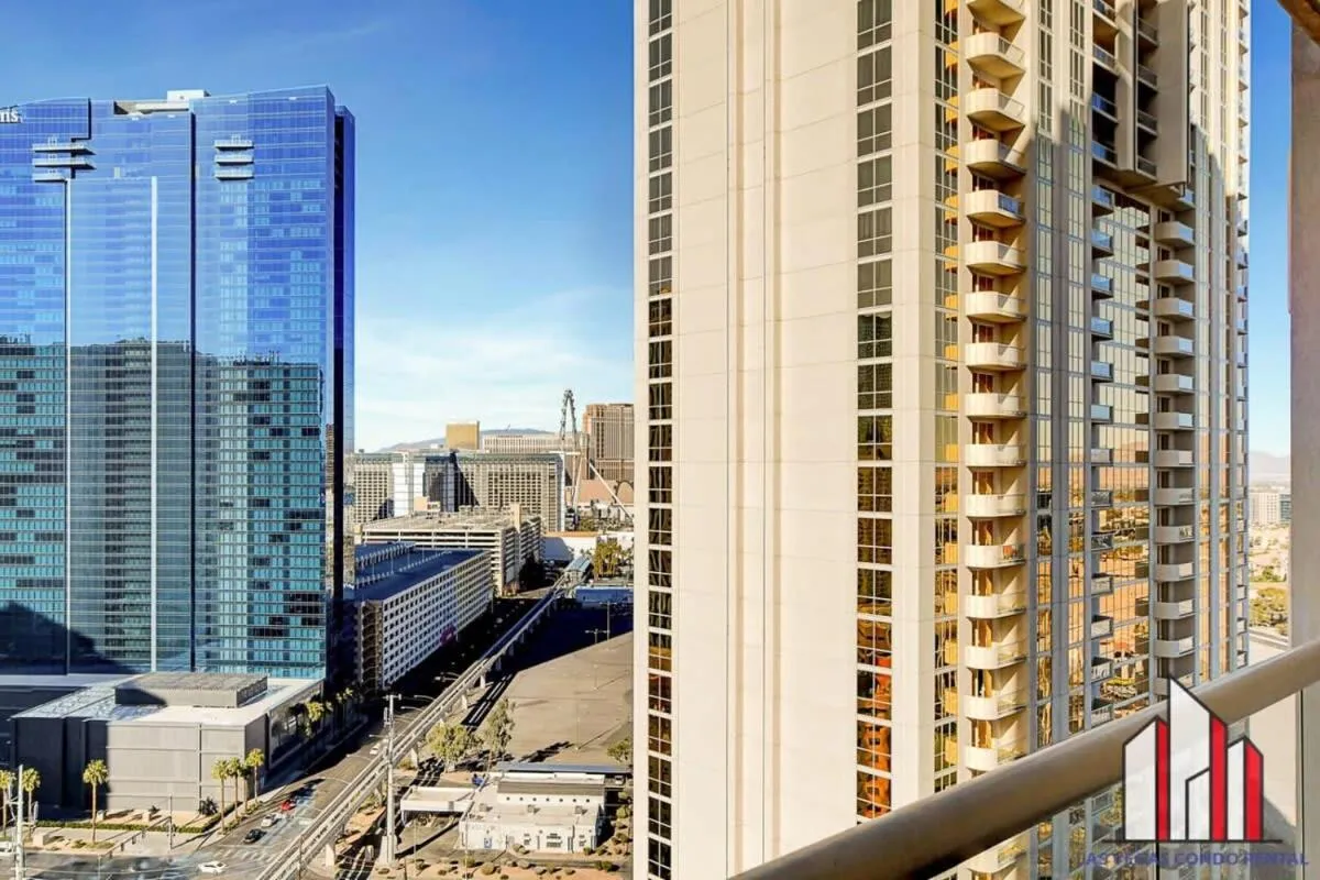 Signature 2Br3Ba F1 View Balcony Ste 21-701 and 03