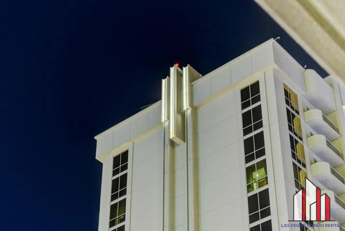 Signature 2Br3Ba F1 View Balcony Ste 21-701 and 03