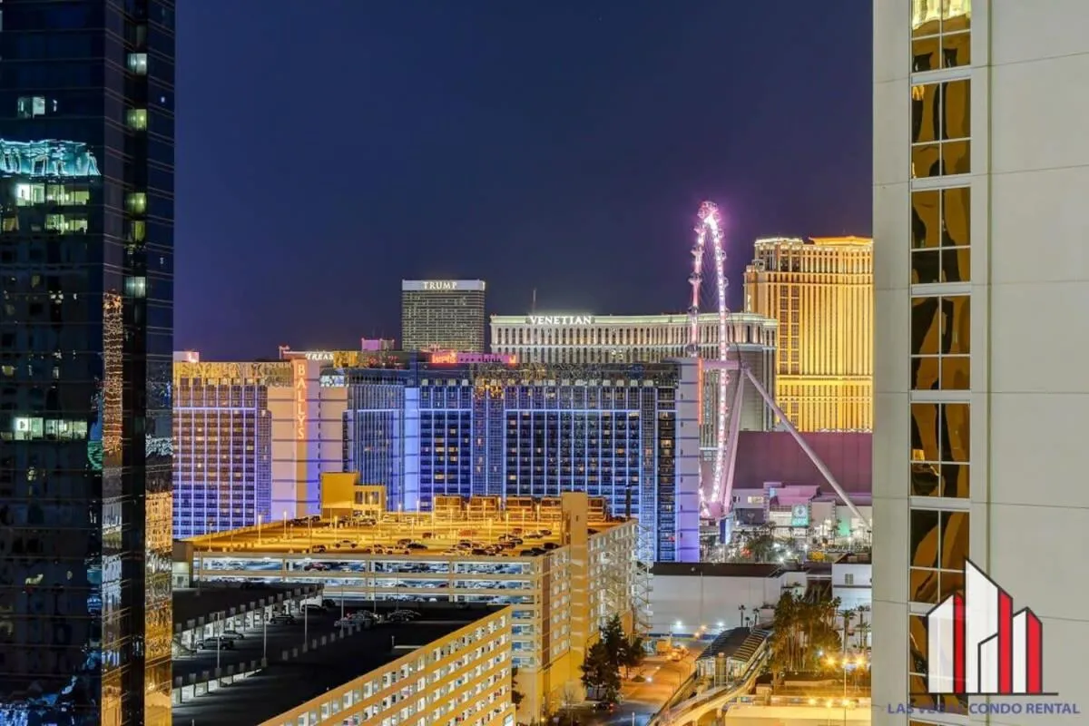 Signature 2Br3Ba F1 View Balcony Ste 21-701 and 03