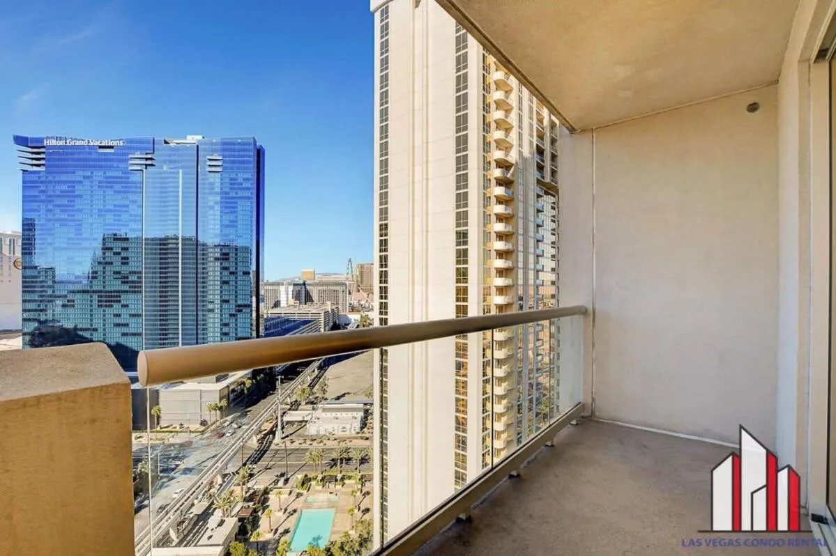 Signature 2Br3Ba F1 View Balcony Ste 21-701 and 03