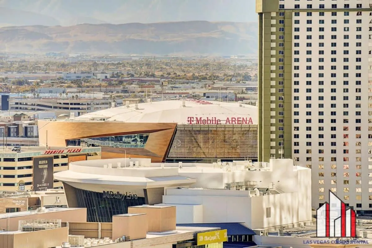 Signature 2Br3Ba F1 View Balcony Ste 21-701 and 03