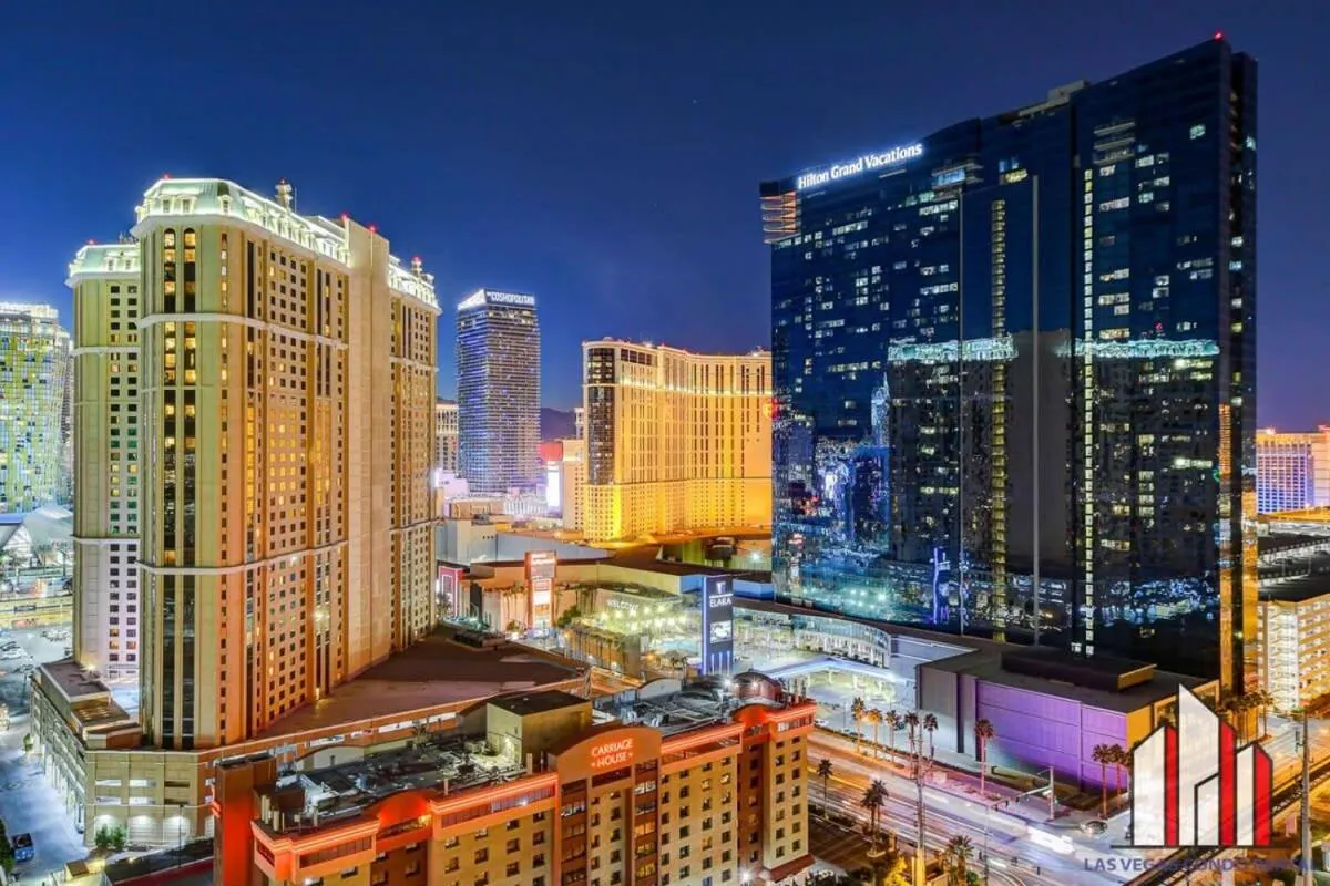 Signature 2Br3Ba F1 View Balcony Ste 21-701 and 03