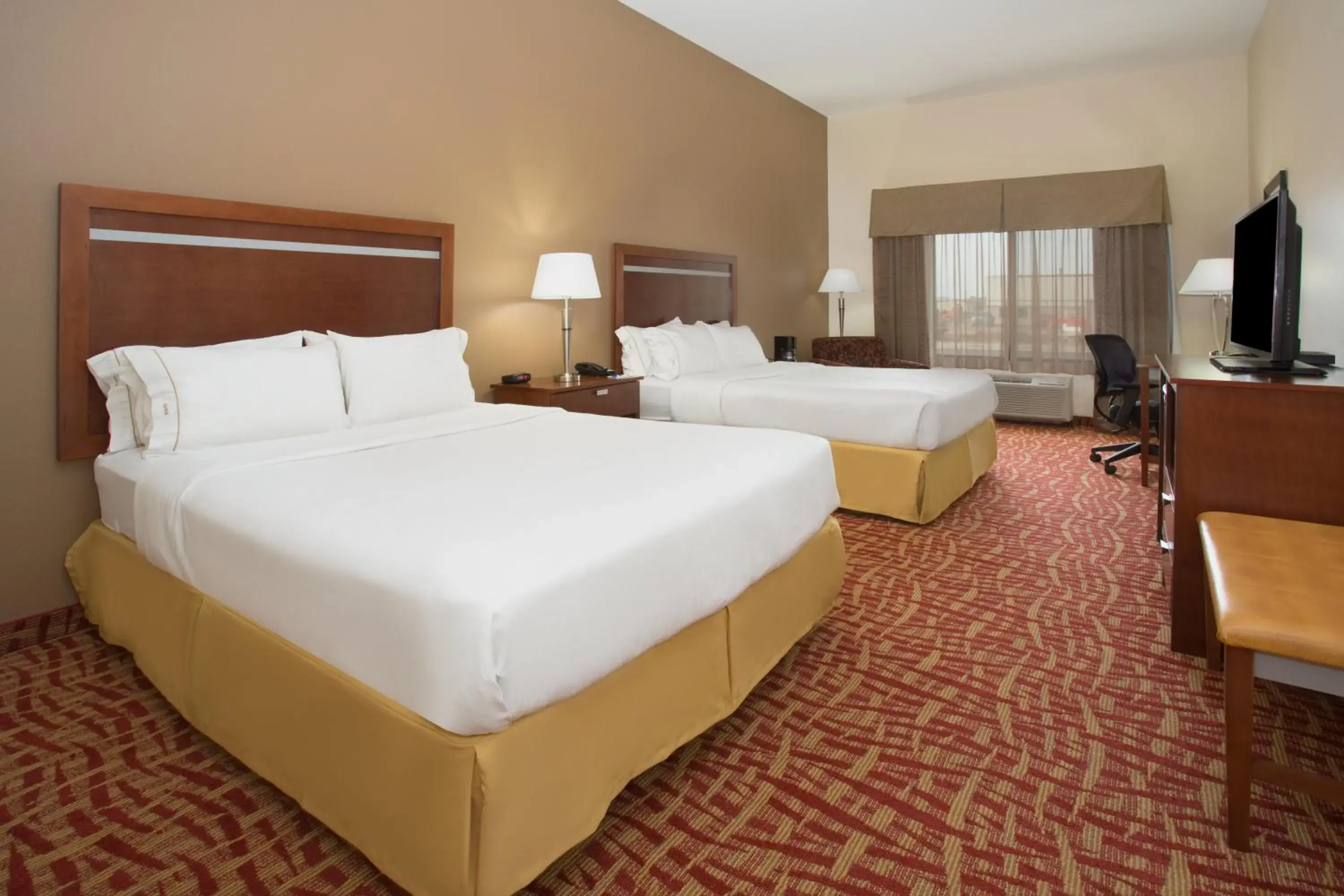 Standard Room with Two Queen Beds in Holiday Inn Express & Suites Glendive by IHG Standard Room with Two Queen Beds in Holiday Inn Express & Suites Glendive by IHG