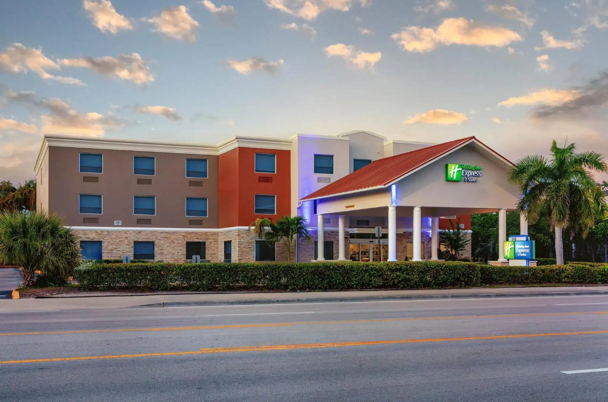 Property building in Holiday Inn Express & Suites Lantana by IHG