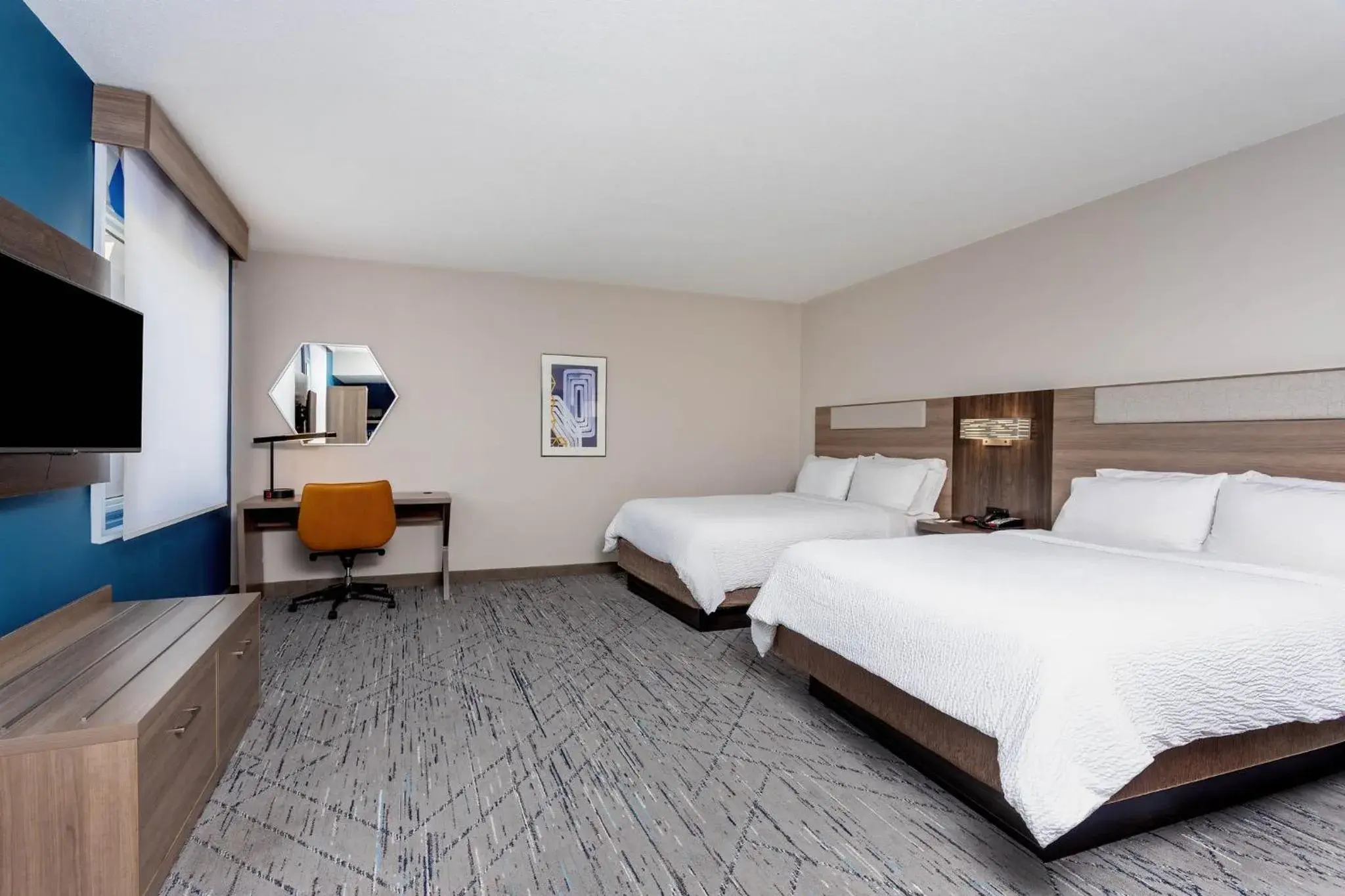 Photo of the whole room, Bed in Holiday Inn Express & Suites Lantana by IHG Photo of the whole room, Bed in Holiday Inn Express & Suites Lantana by IHG