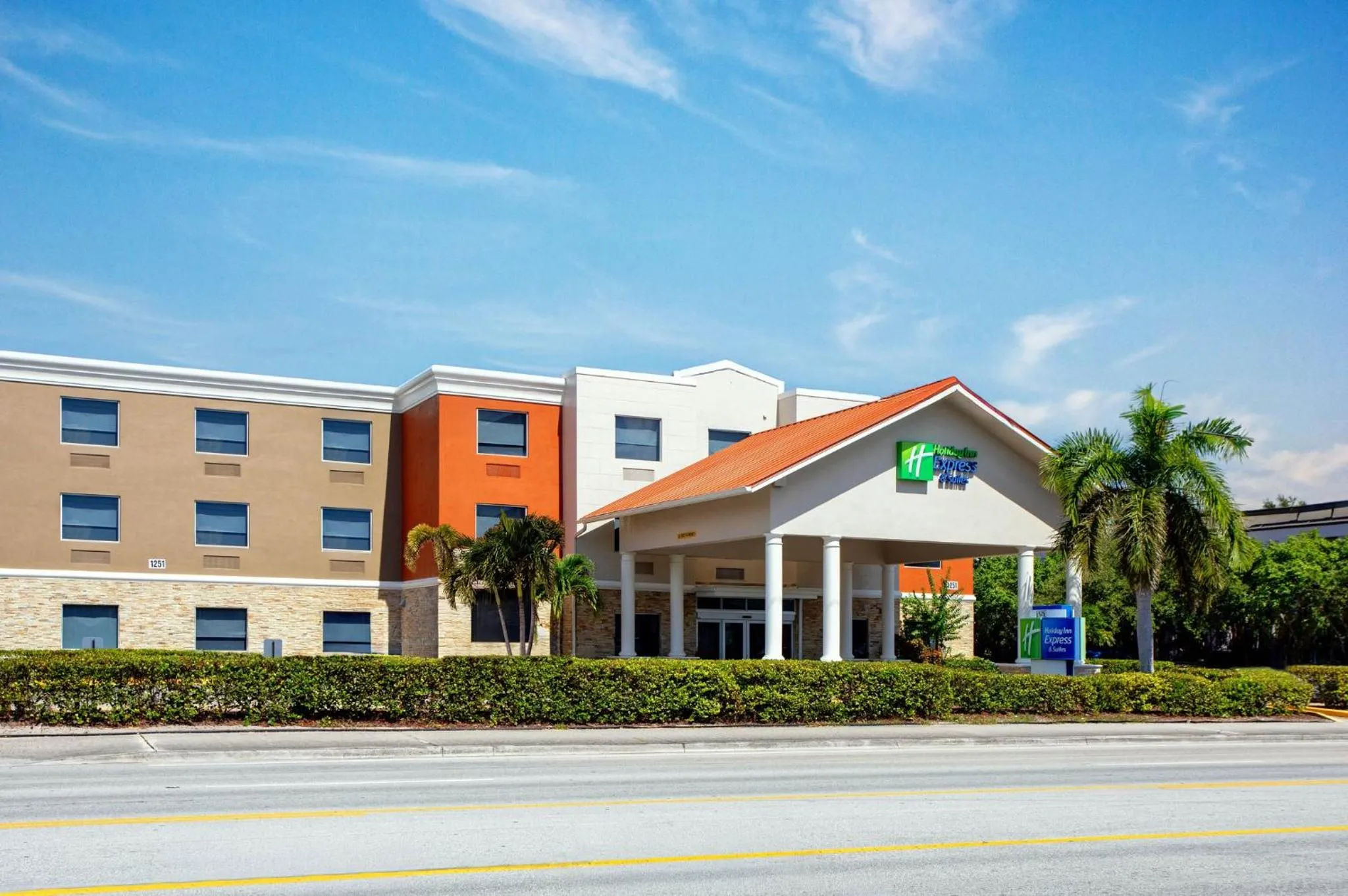 Property building in Holiday Inn Express & Suites Lantana by IHG