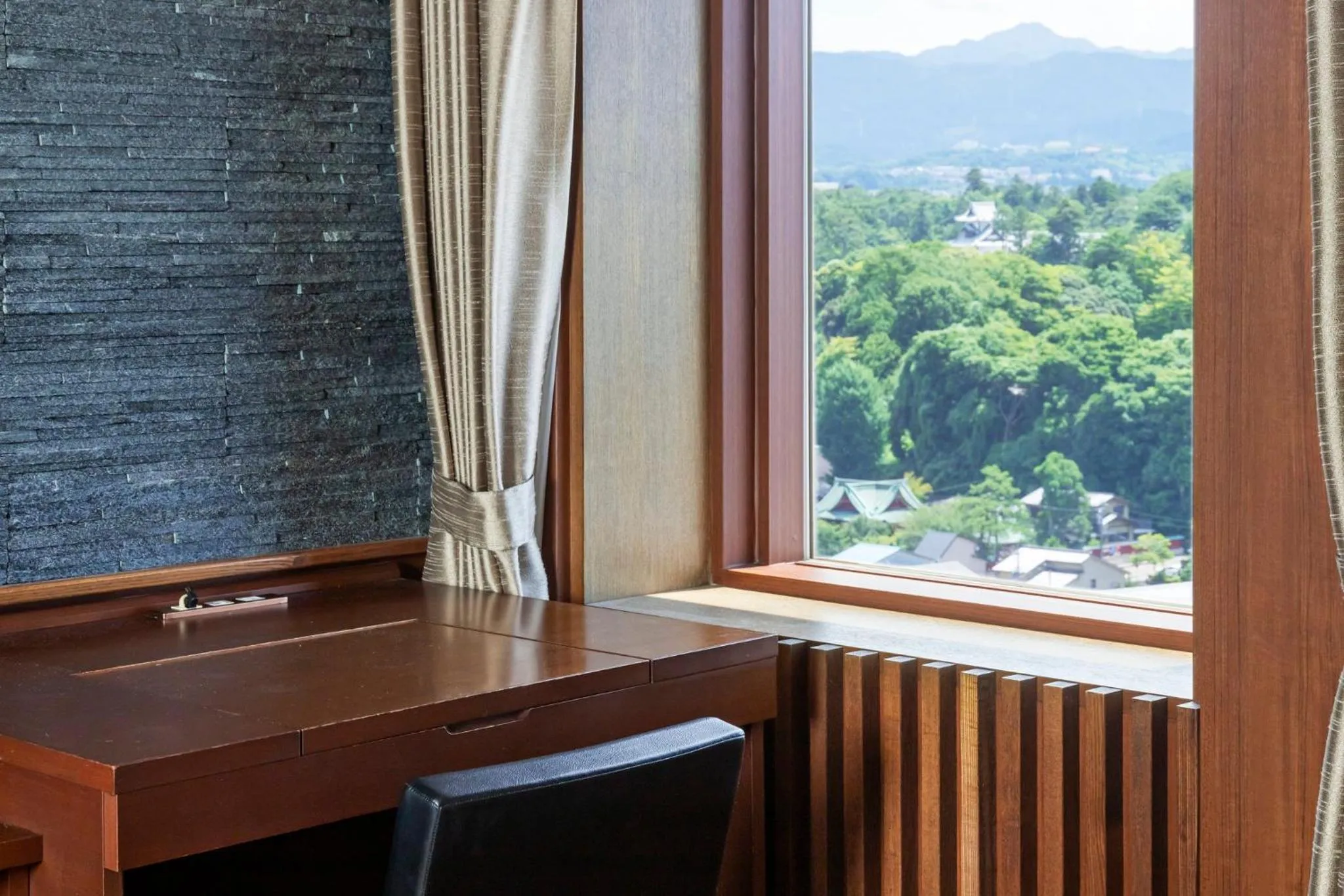 Photo of the whole room in ANA Holiday Inn Kanazawa Sky by IHG