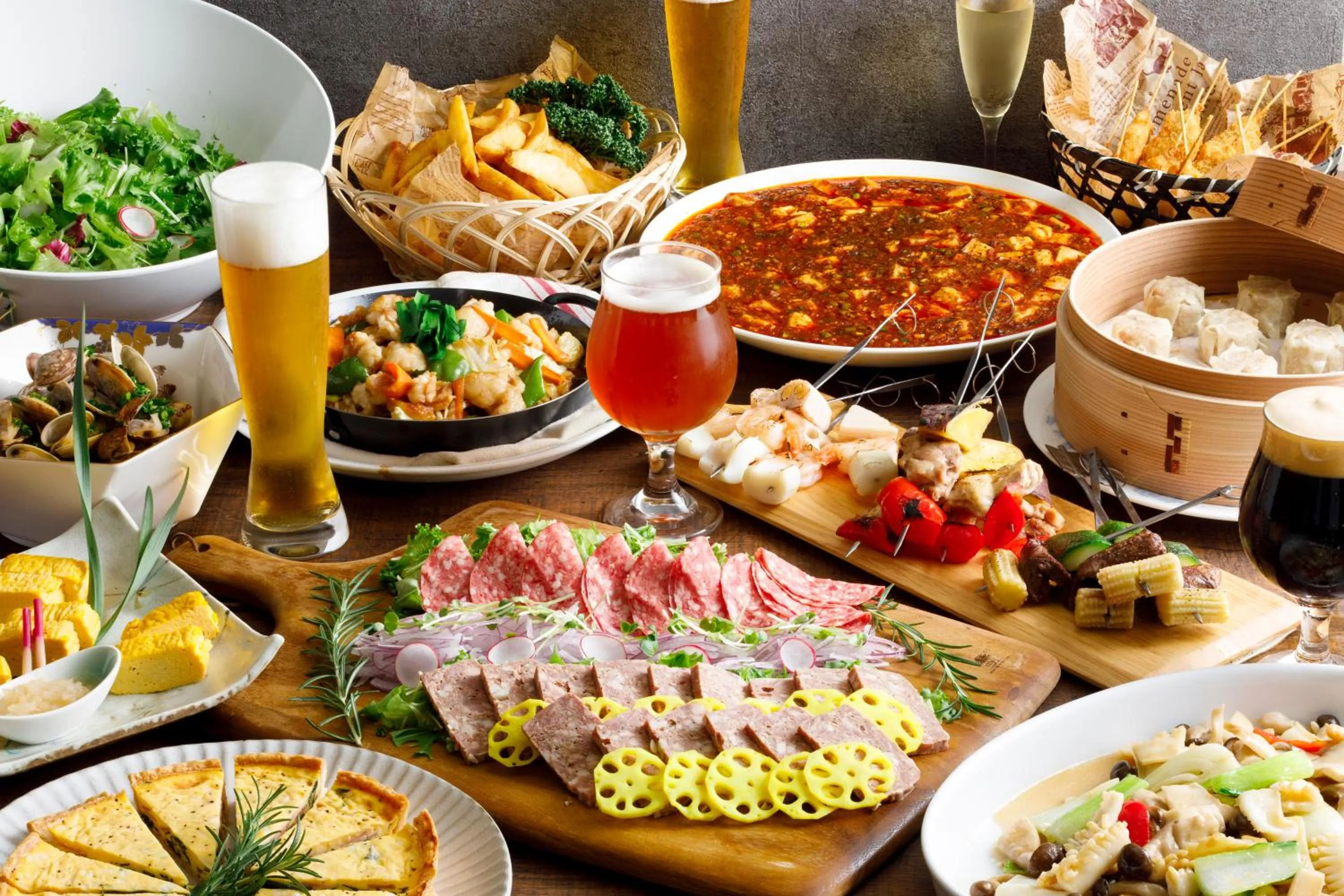 Restaurant/places to eat in ANA Holiday Inn Kanazawa Sky by IHG