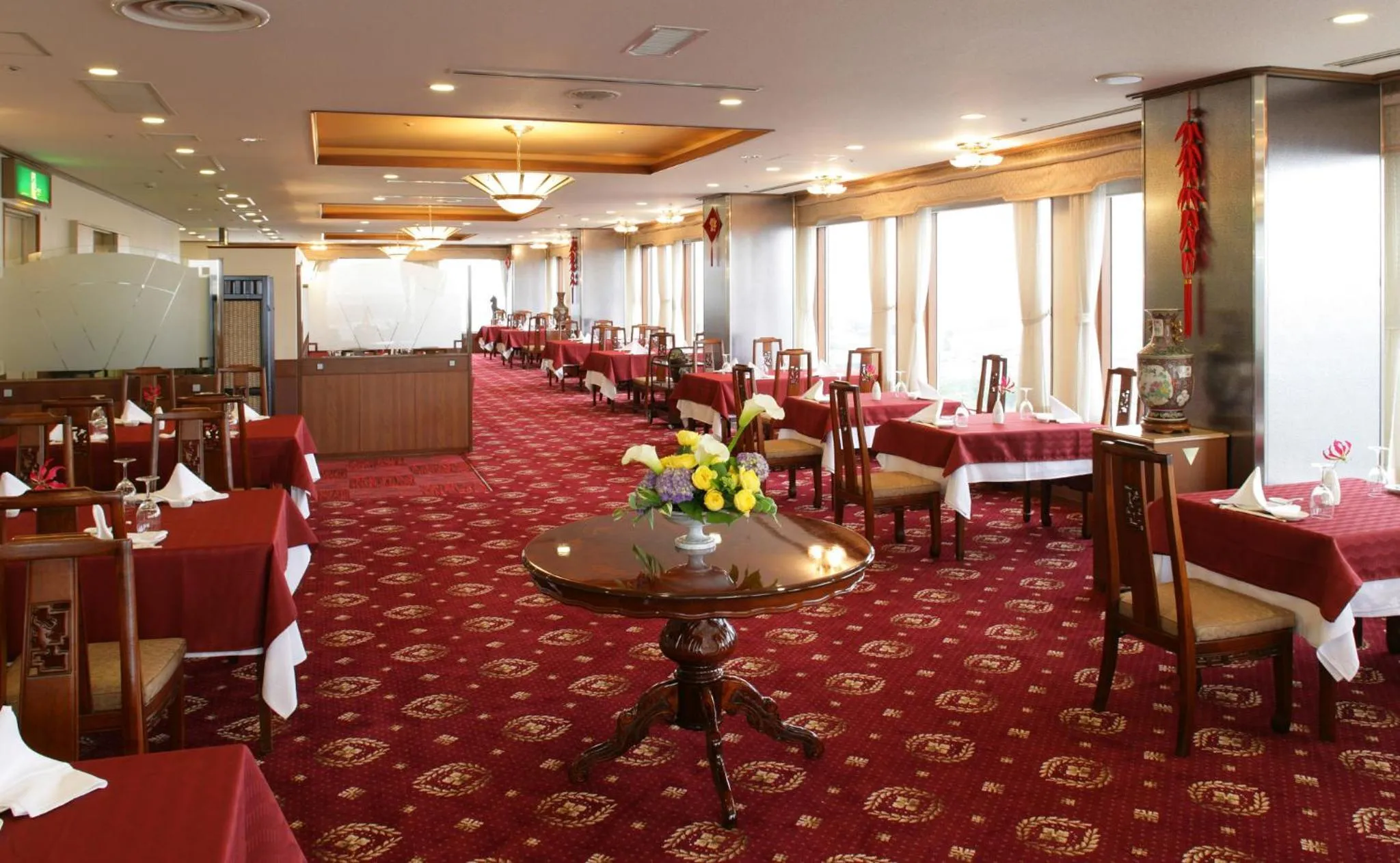 Restaurant/places to eat in ANA Holiday Inn Kanazawa Sky by IHG