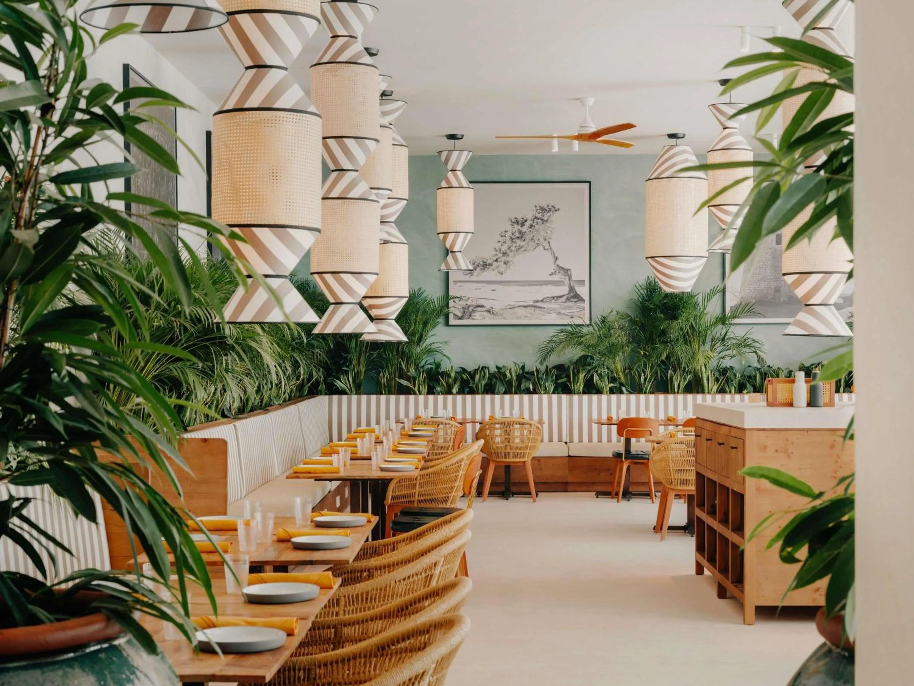 Lounge or bar in Mondrian Ibiza