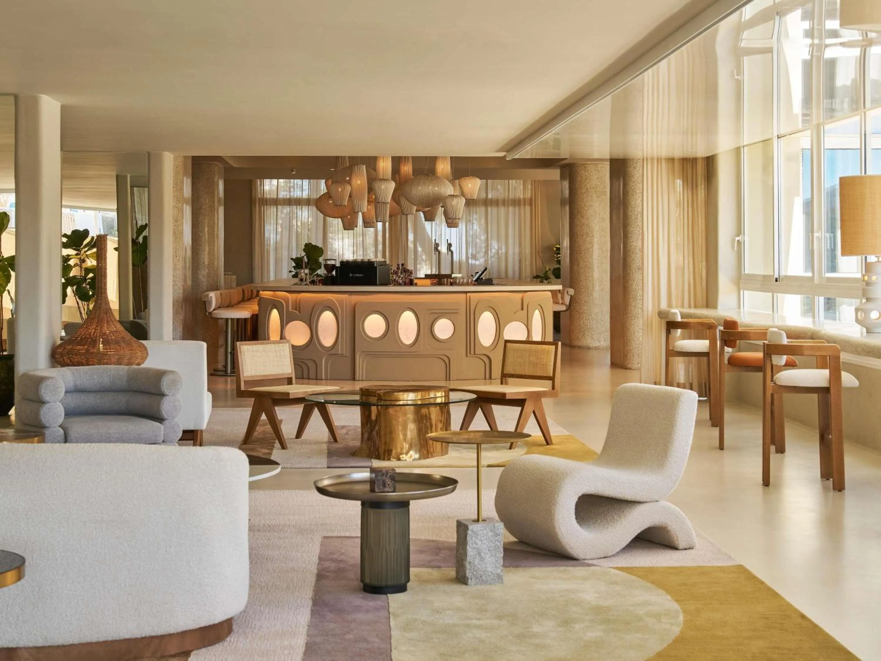 Restaurant/places to eat in Mondrian Ibiza