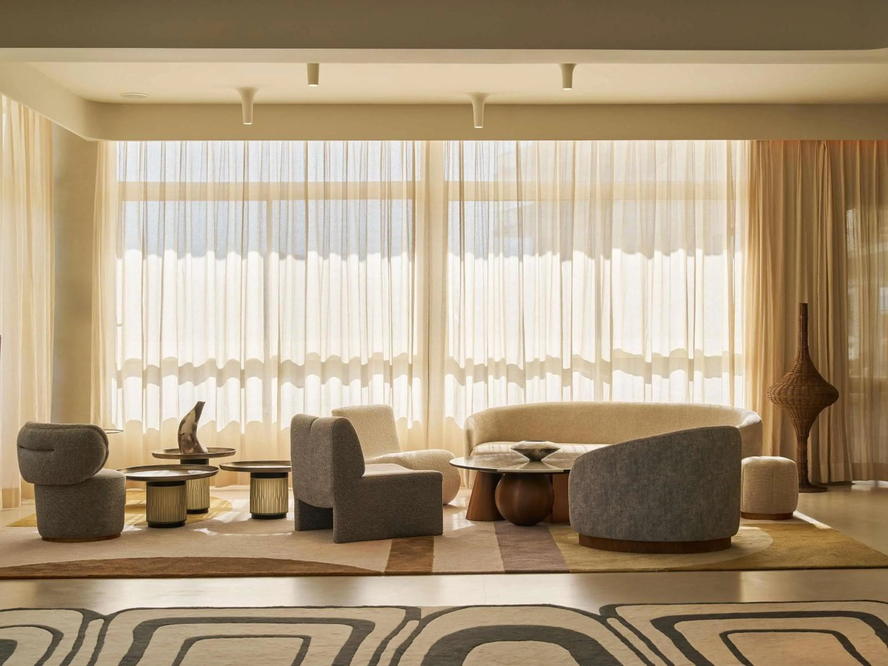 Restaurant/places to eat in Mondrian Ibiza