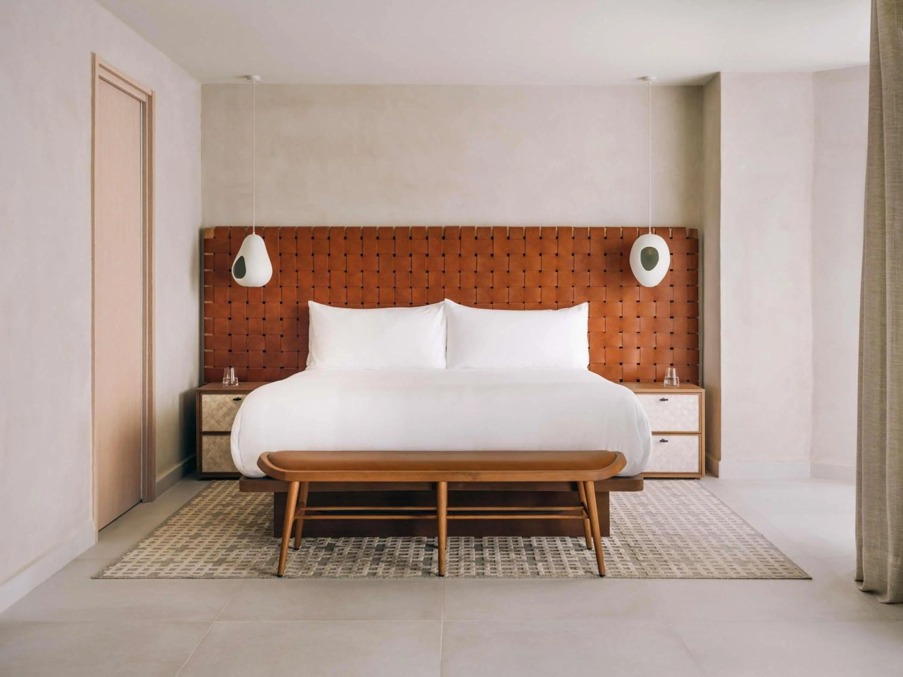 Photo of the whole room, Bed in Mondrian Ibiza