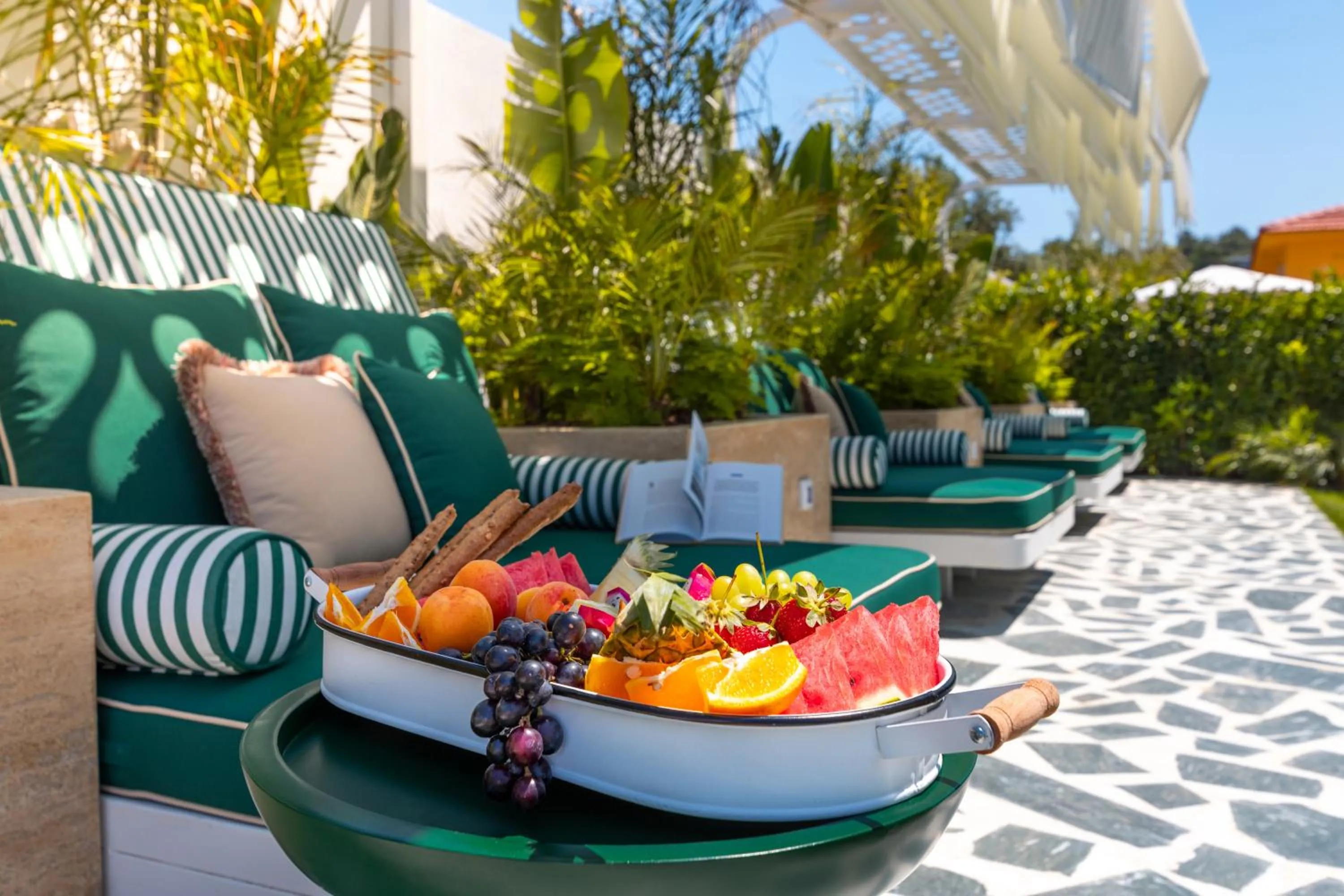 Food and drinks in The Xon Hotel