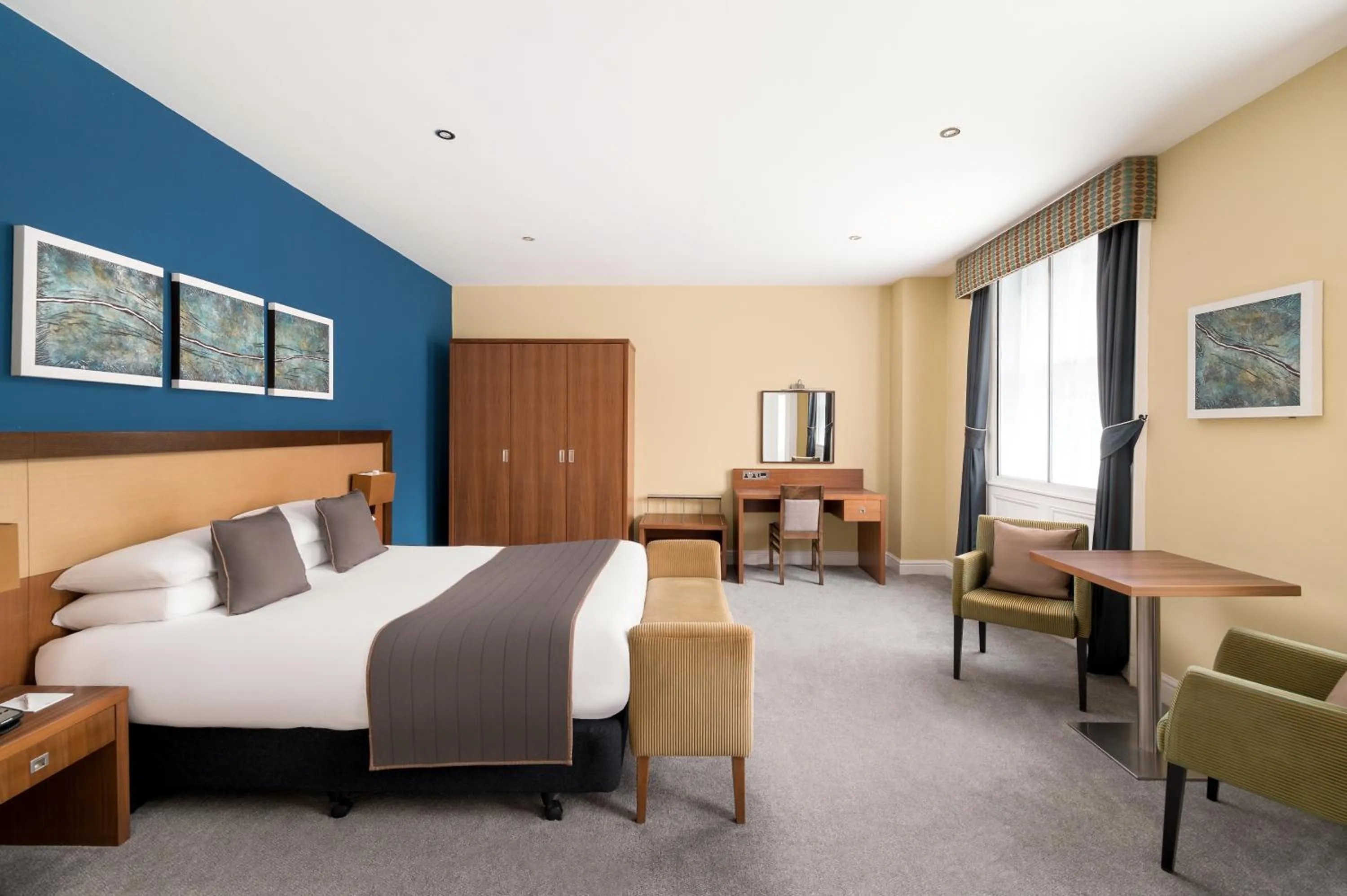 Bedroom, Bed in Royal Station Hotel- Part of the Cairn Collection