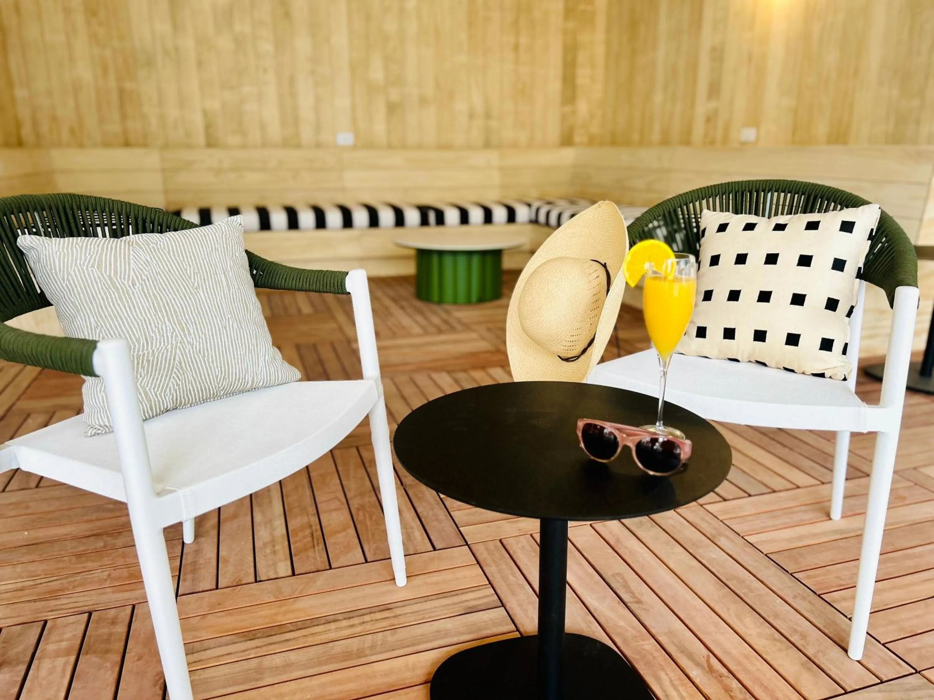 Swimming pool in Motif Nashville's Hotel on Music Row