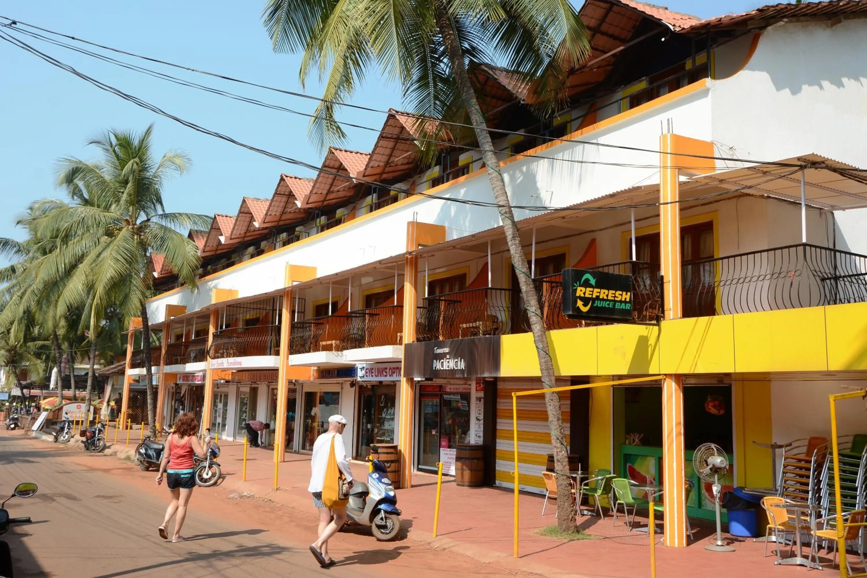 Shopping Area in Silver Sands Sunshine - Angaara