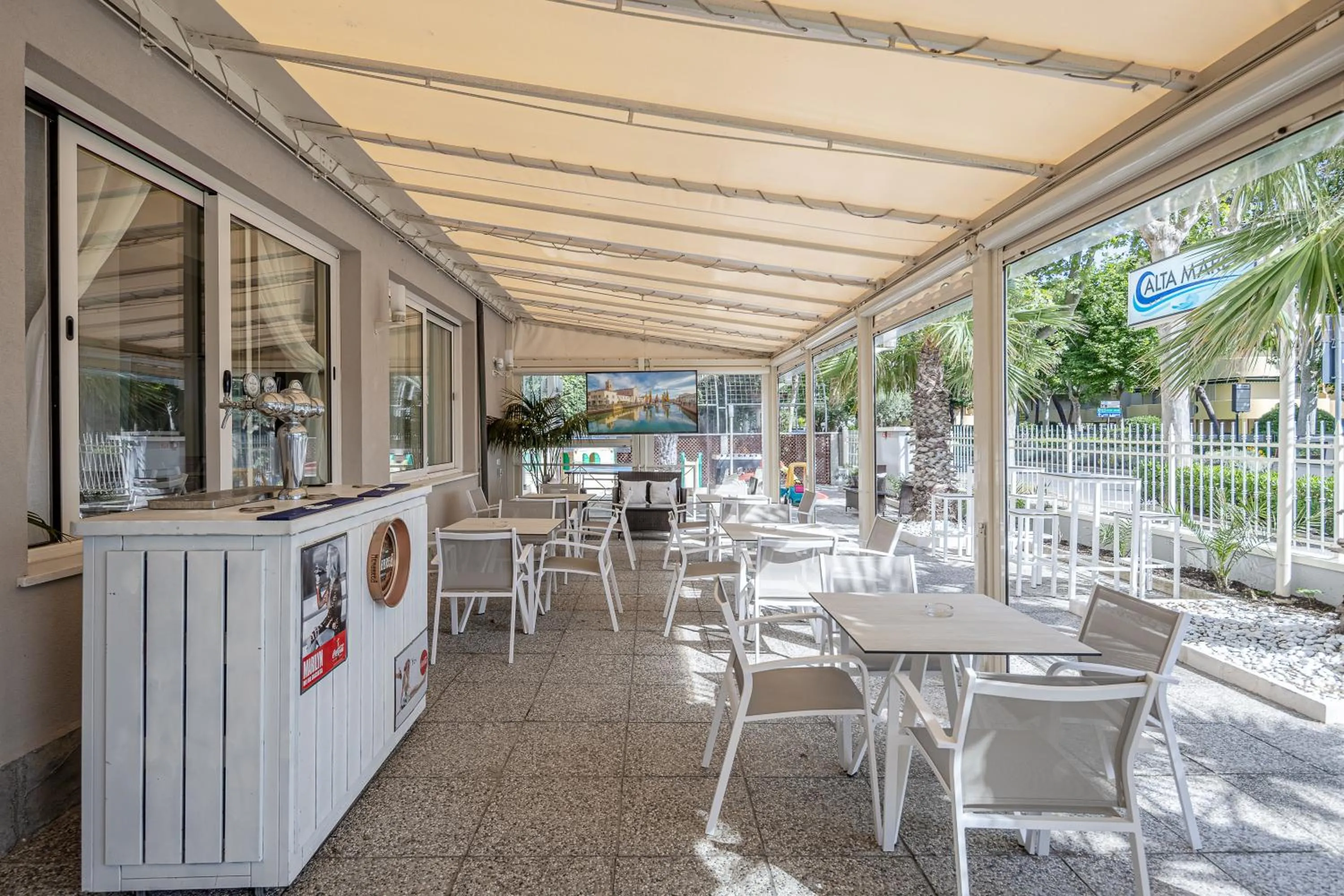 Property building in Hotel Altamarea Cesenatico