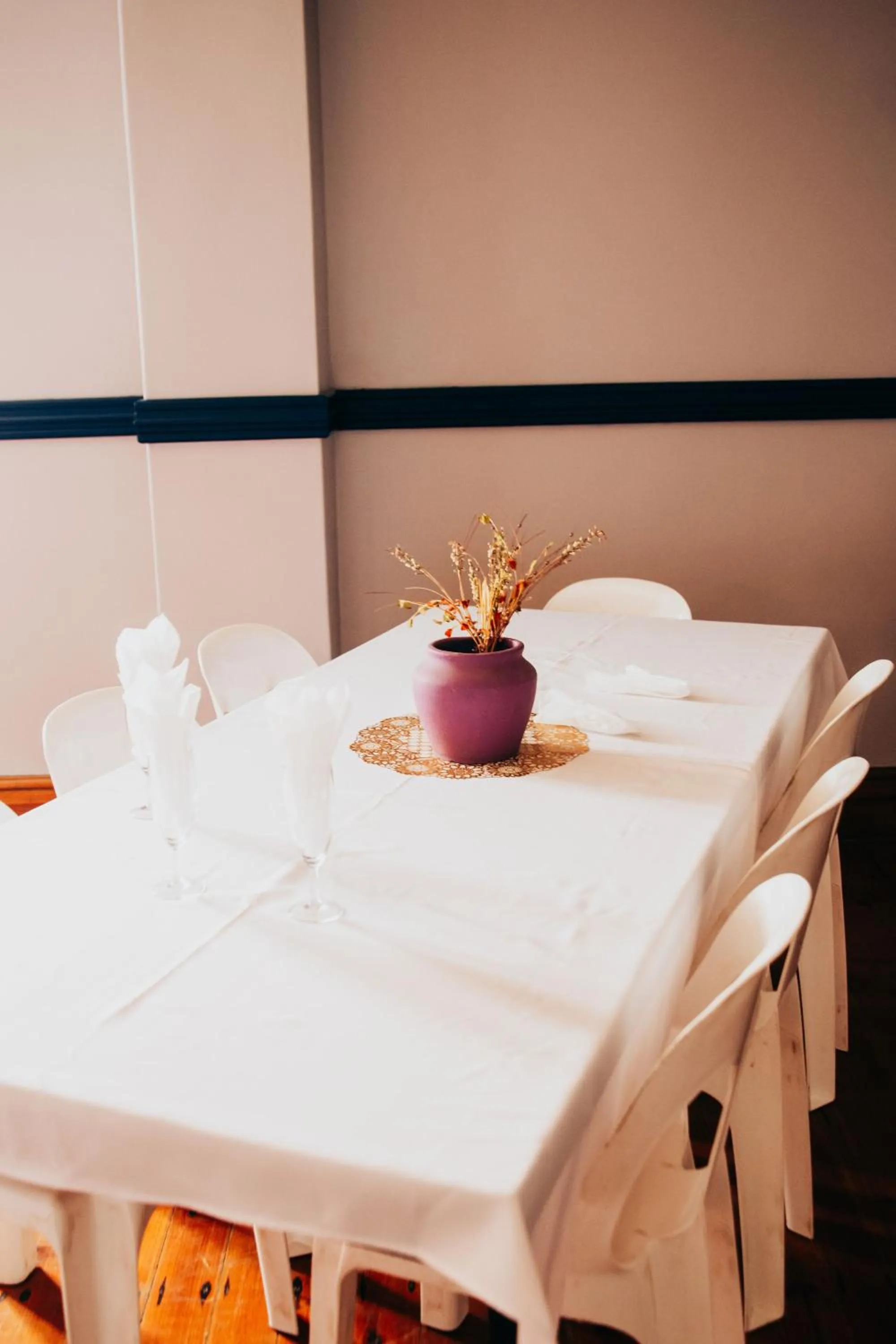 Restaurant/places to eat in Laaiplek Hotel