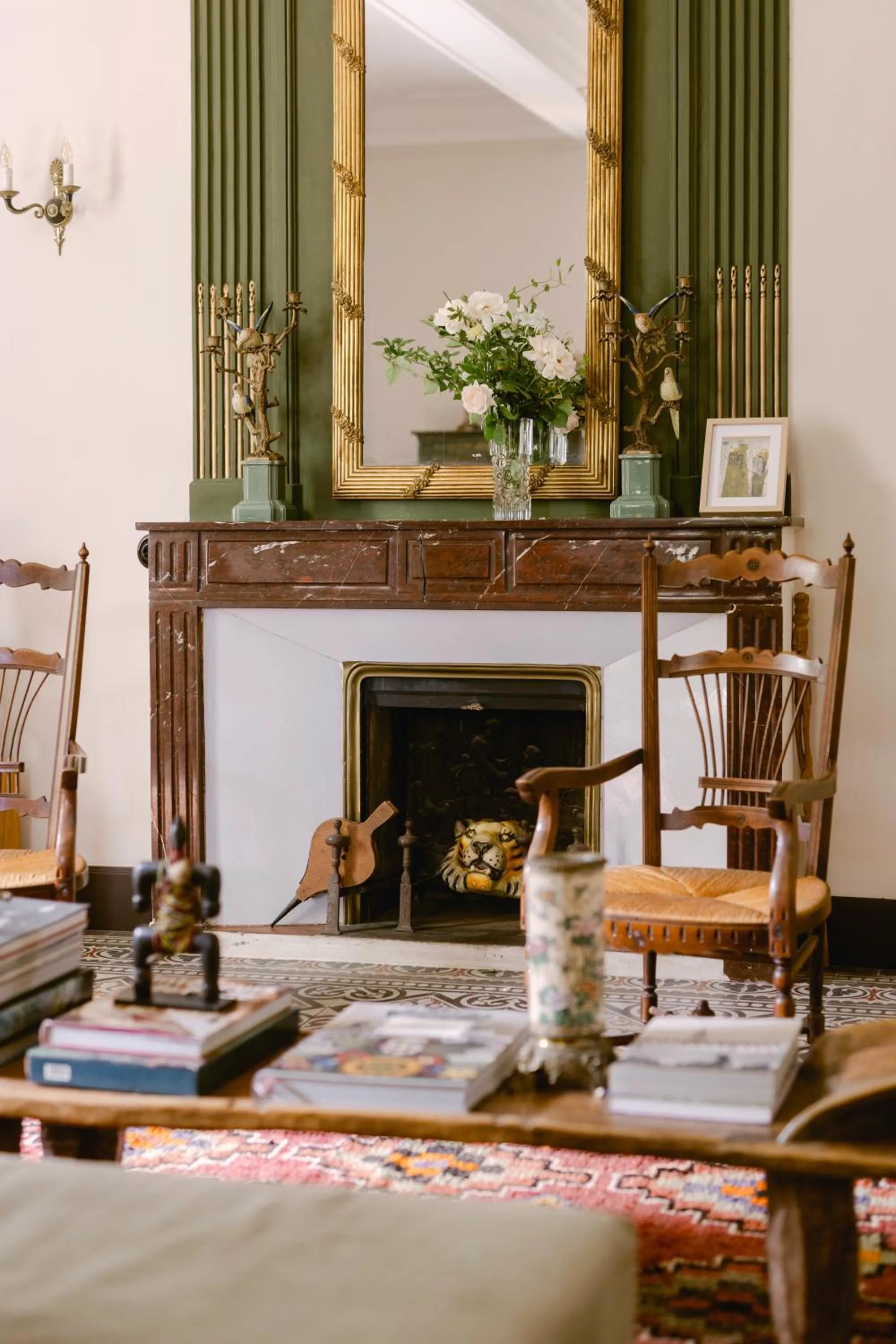 Living room in Château La Bruguière