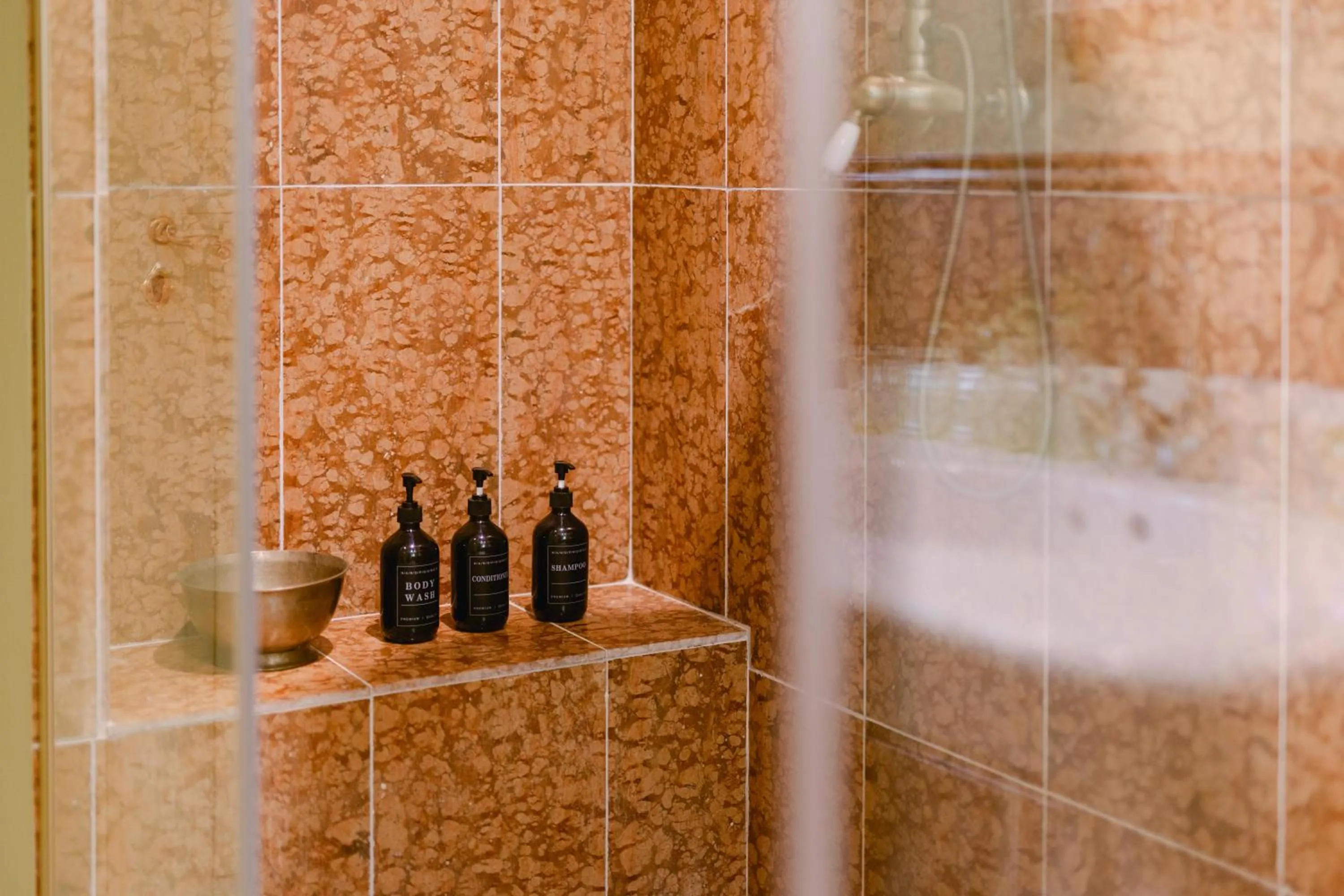 Bathroom in Château La Bruguière