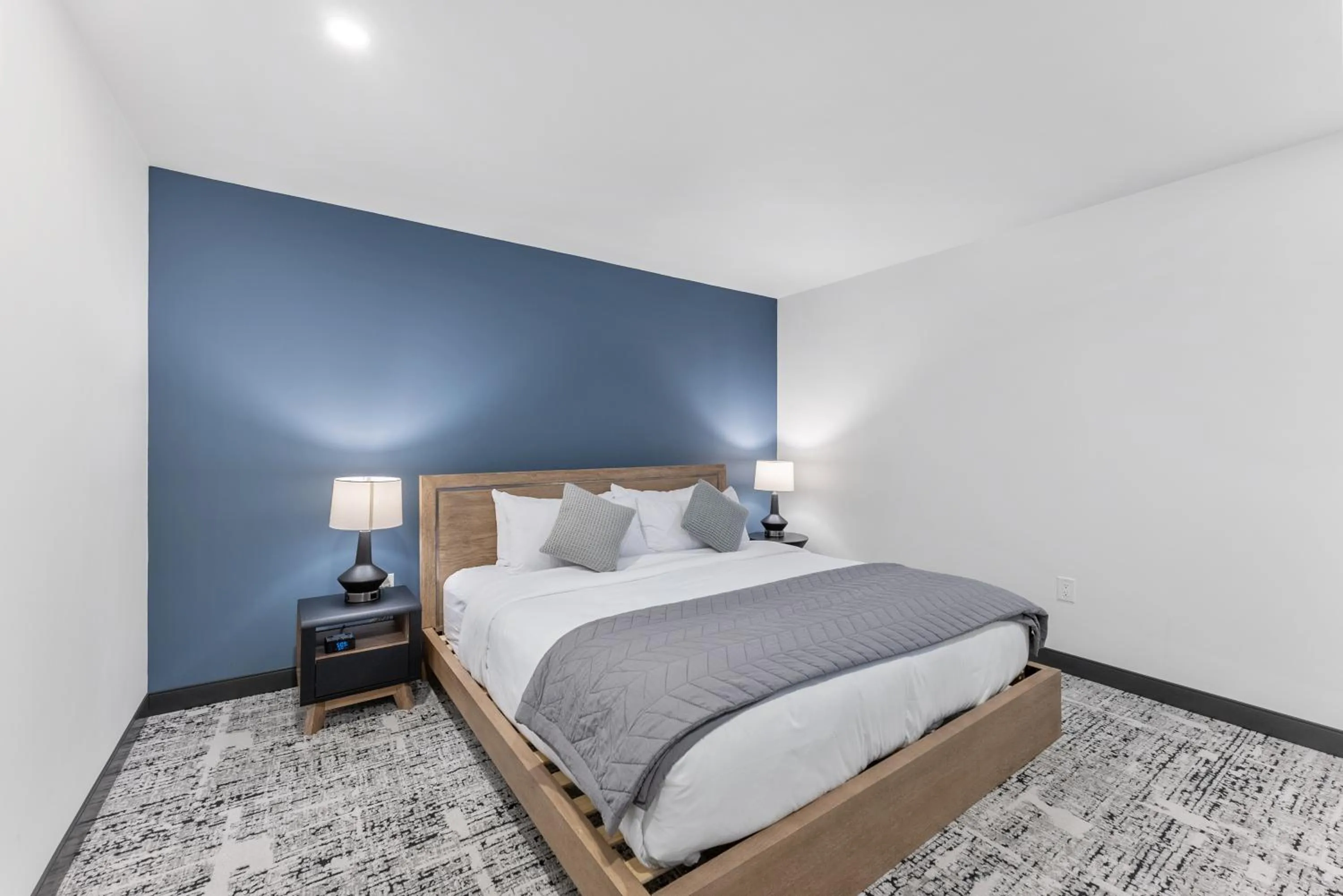 Bedroom, Bed in Cannery Lofts Niagara
